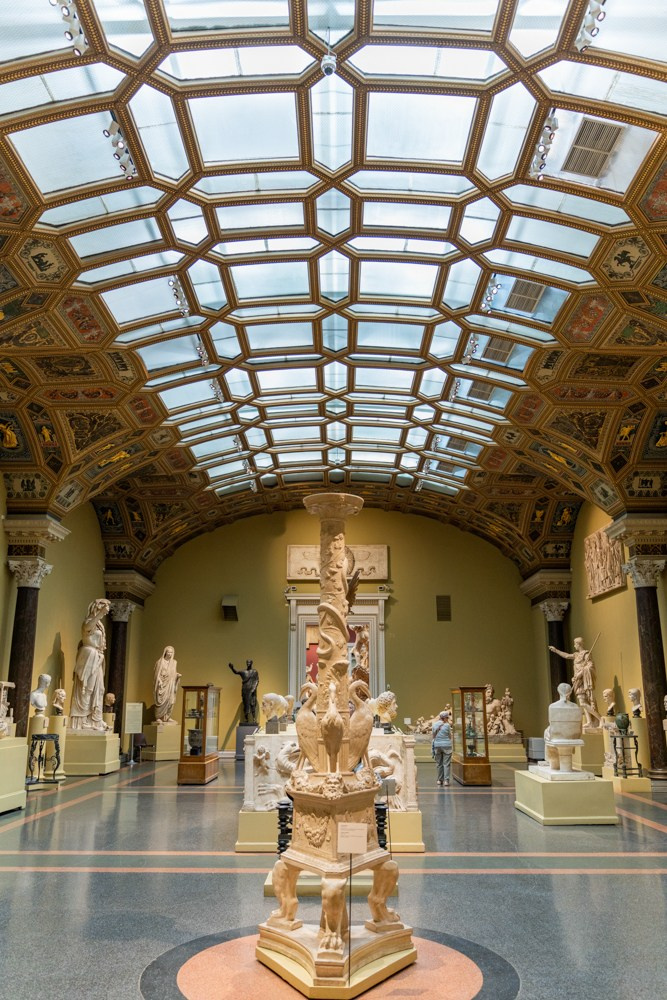 Собрание слепков Пушкинского музея. Фотограф и искусствовед в Туле и Санкт-Петербурге Нелли Некрасова