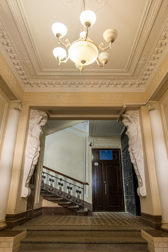 Пешком по Петроградке: доходный дом Колобовых. Фотограф и искусствовед в Туле и Санкт-Петербурге Нелли Некрасова