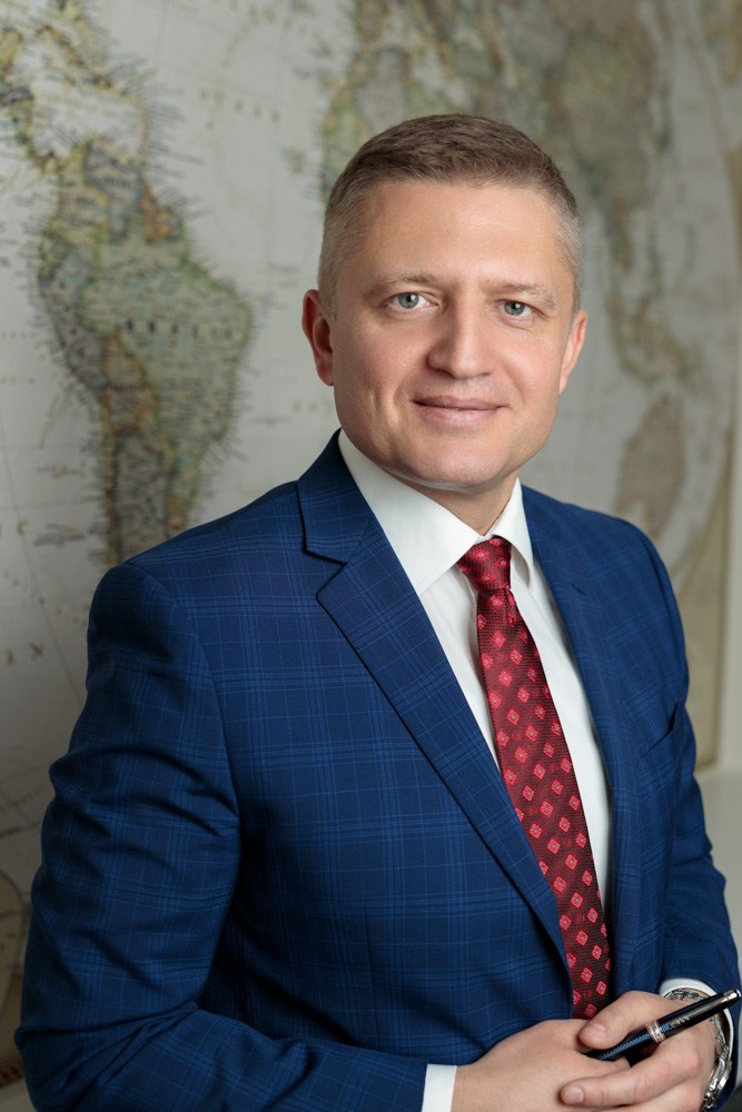 Деловой портрет: корпоративный стандарт и инструмент персонального бренда. Промышленный фотограф | Фото для бизнеса | Казань и РФ