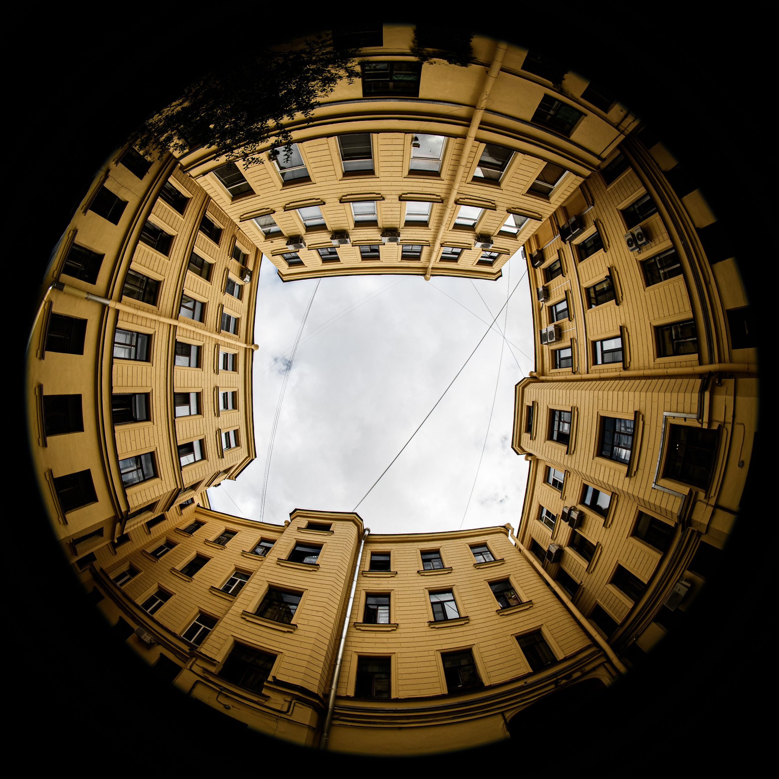 Дворы-колодцы Санкт-Петербурга (Петроградская сторона) | Фотопроект Алексея Клейменова