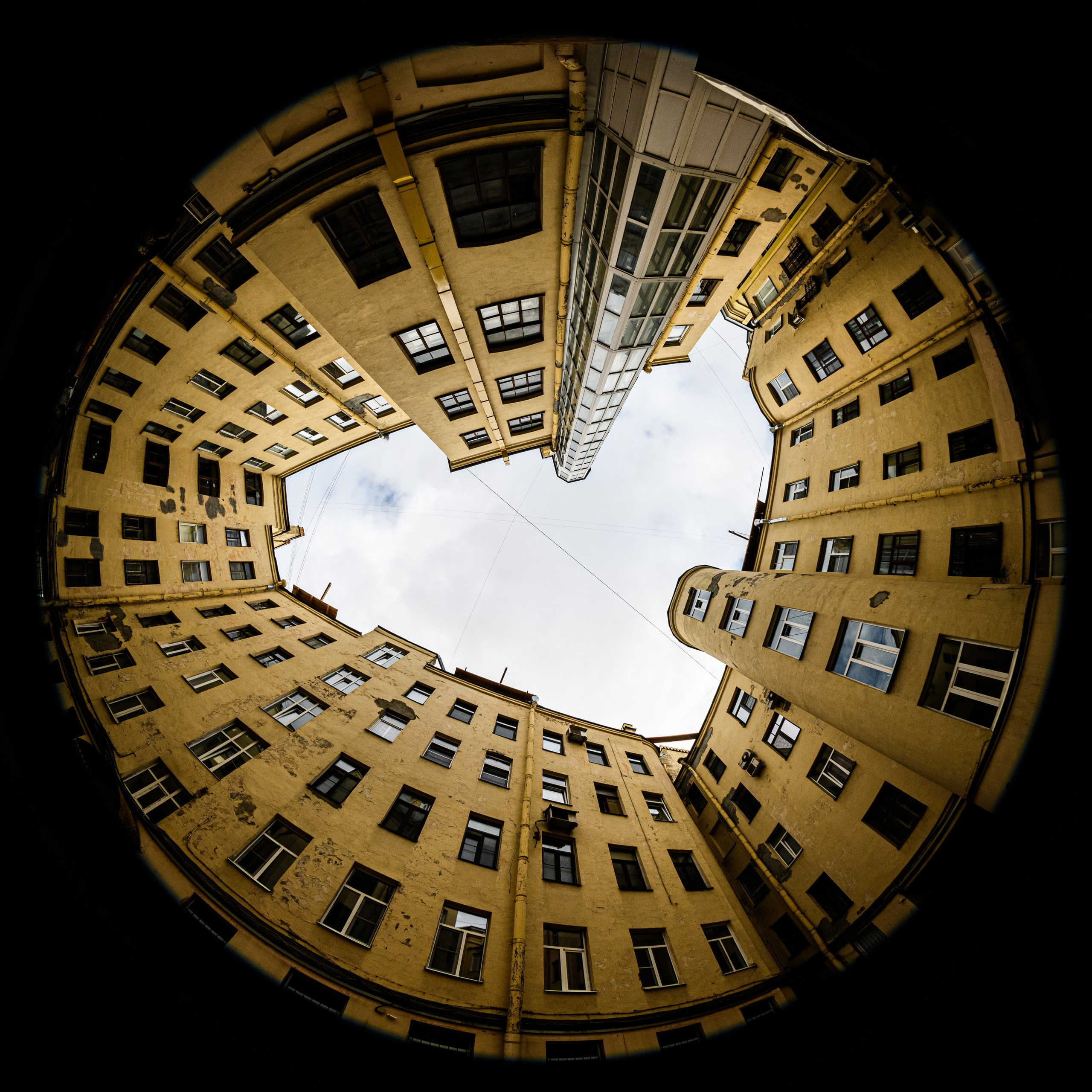 Дворы-колодцы Санкт-Петербурга (Петроградская сторона) | Фотопроект Алексея Клейменова