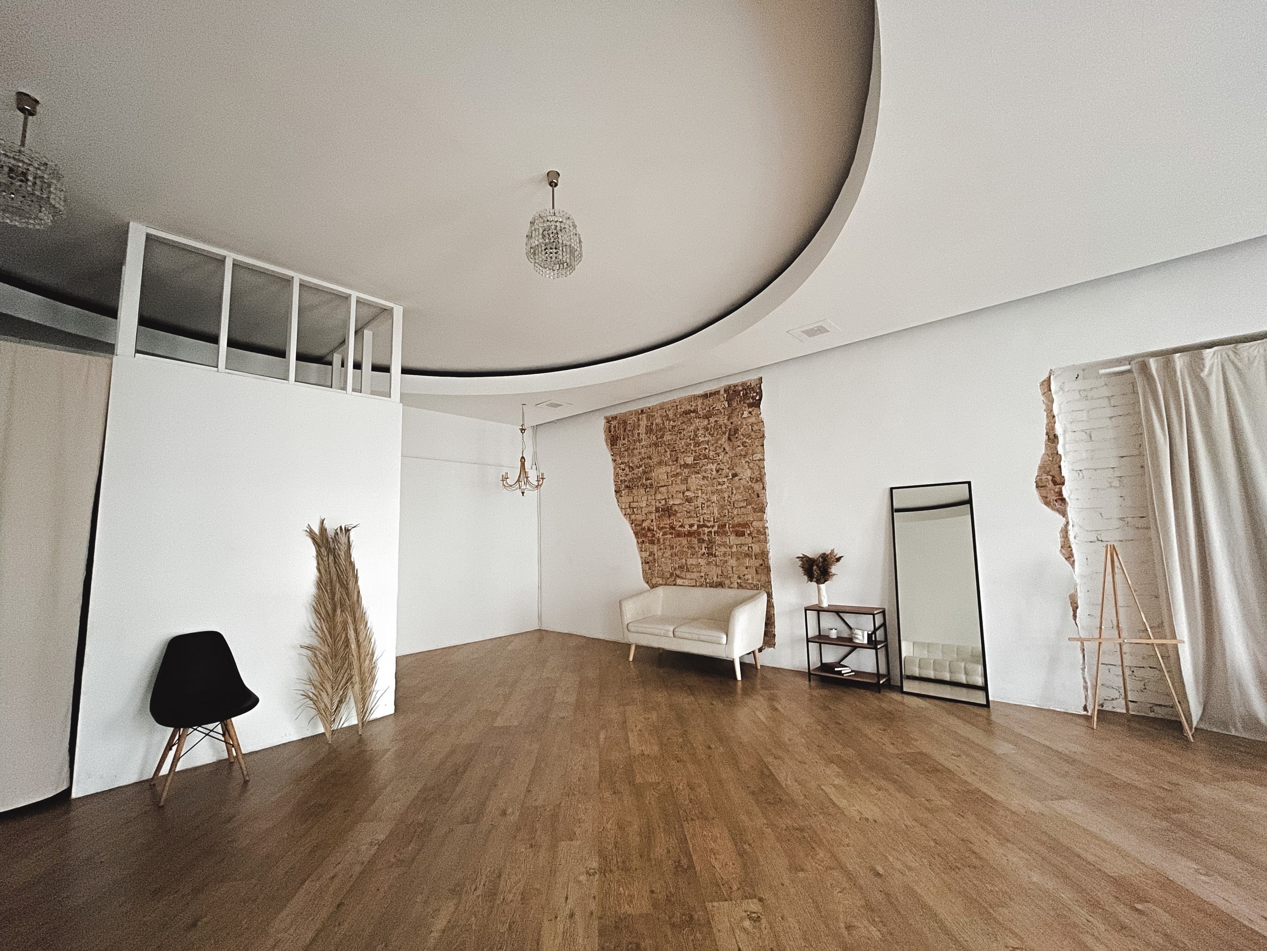 Фотостудии в Перми для фотосессии. Фотограф Пермь