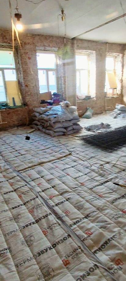 Настил звукоизоляционного мата на пол