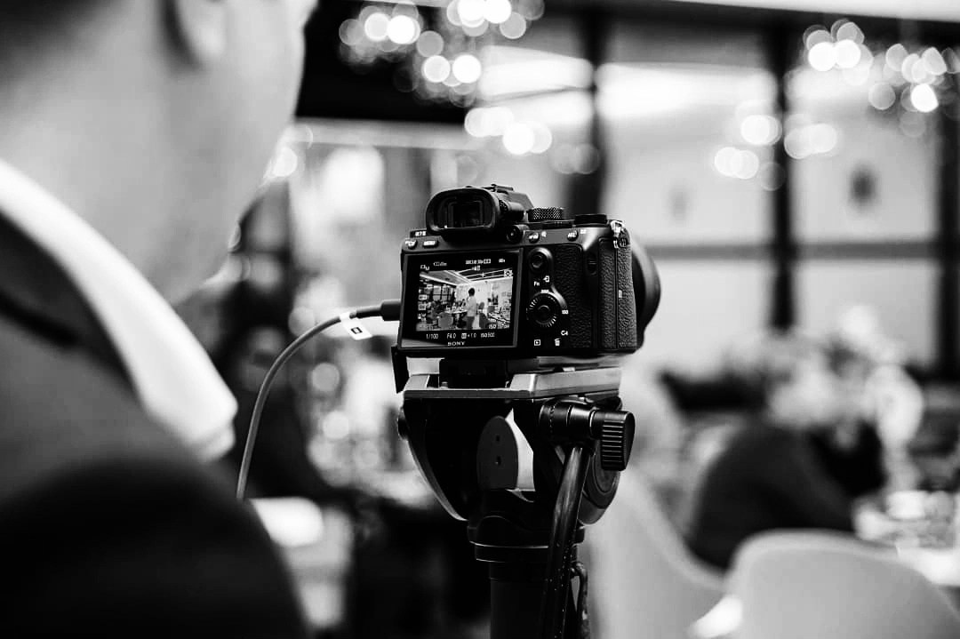 Видеограф Сергей Савин. Фотограф видеограф на свадьбу Омск фото видеосъемка в Омске