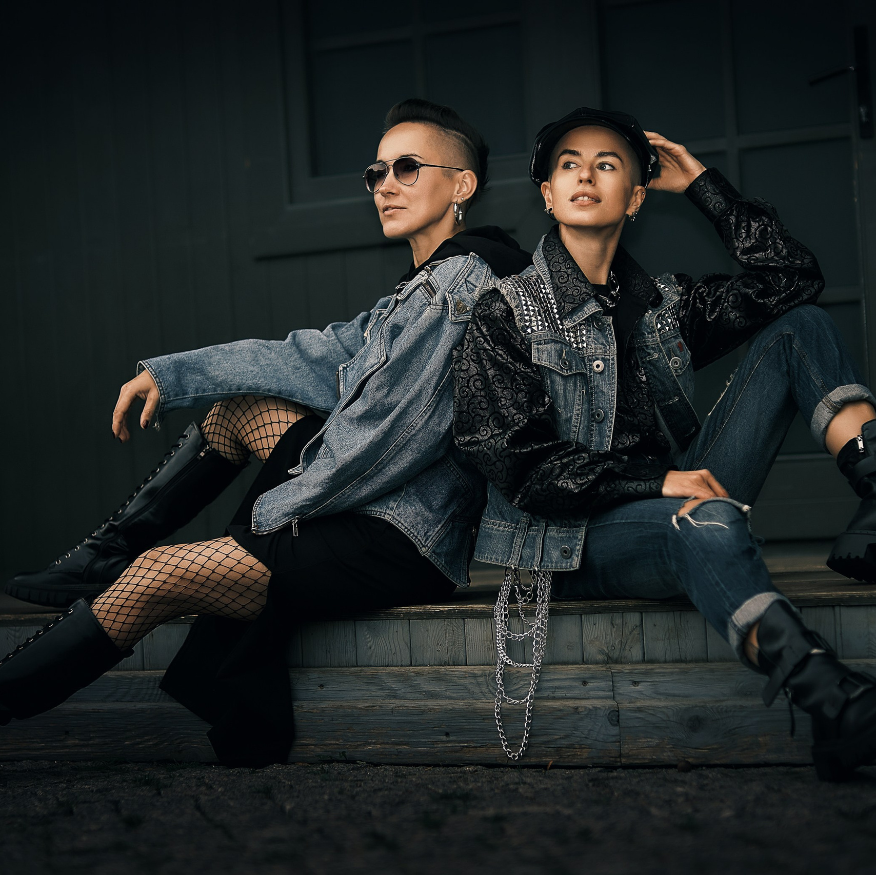 Примеры цветокоррекции в темных ретро тонах