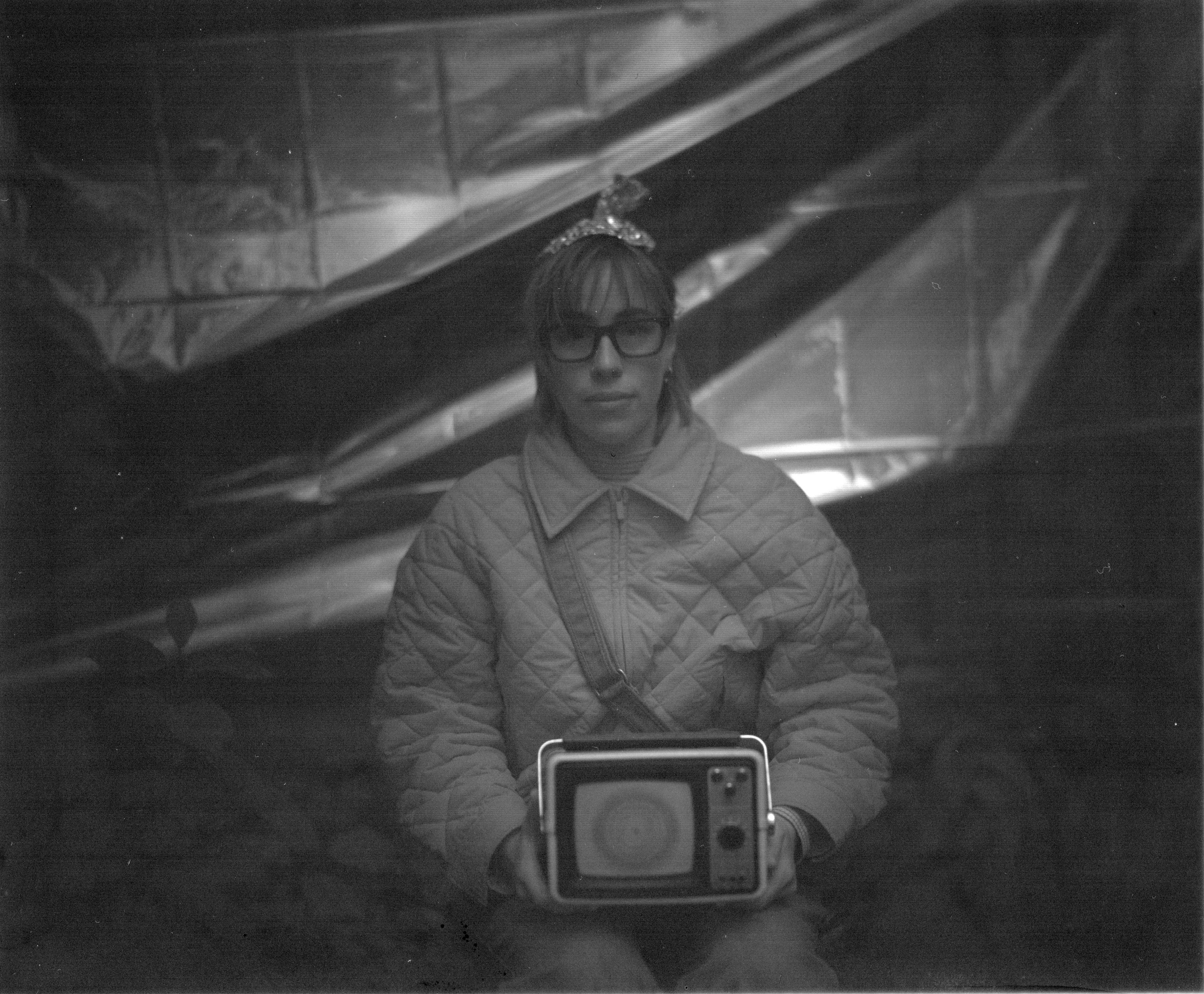 Ремонт головы с помощью Фольги и Буратино. Roman Hodirev is an esoteriologist, multidisciplinary artist, photographer and musician. Saint Petersburg, Riga