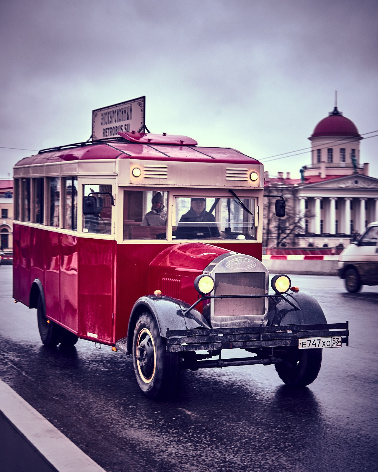 Фотопрогулка на день снятия блокады: фундаменты, чайки, Новый год и др. НЕЙРО-АРТы Воеводова