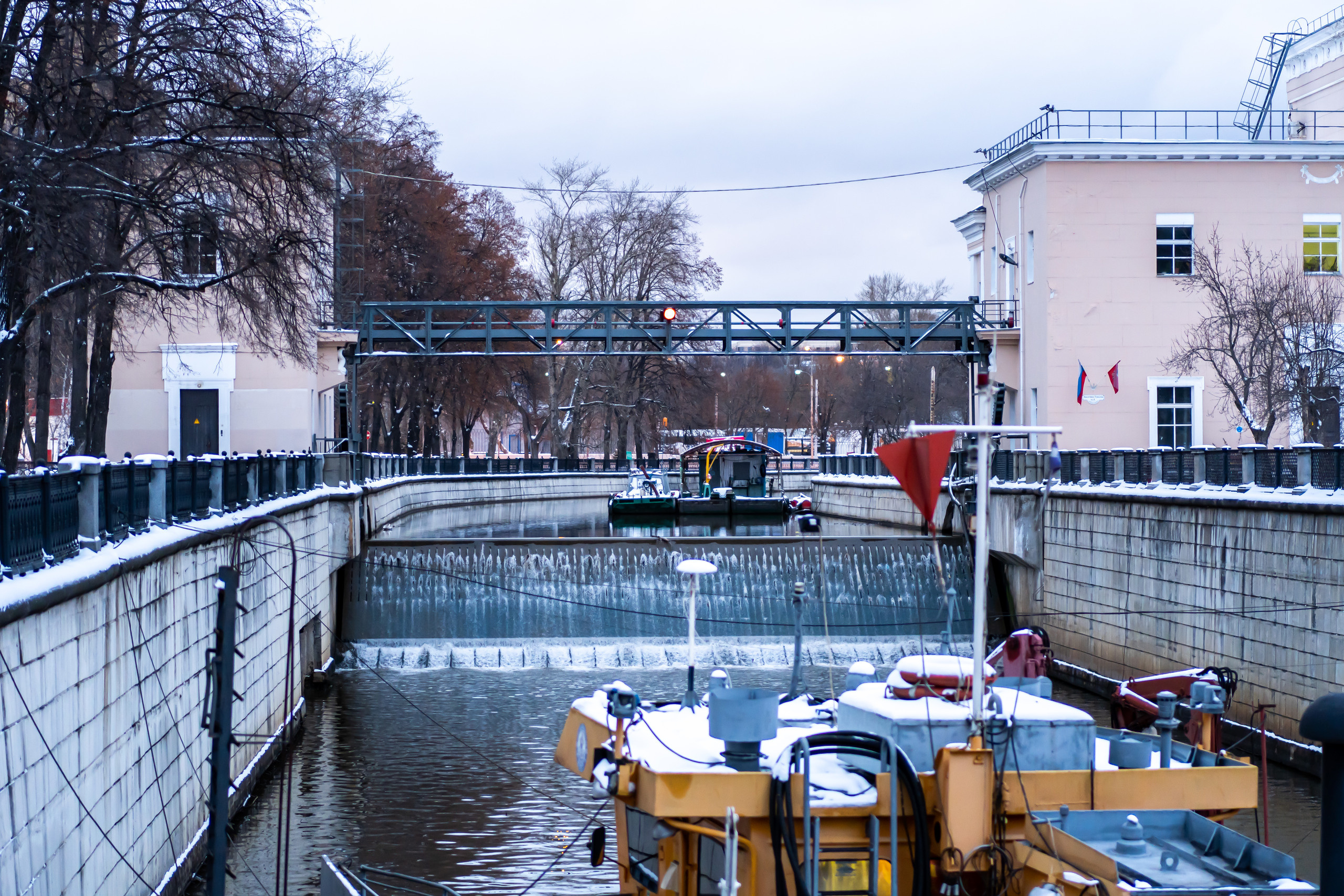 Вид на Сыромятнический гидроузел