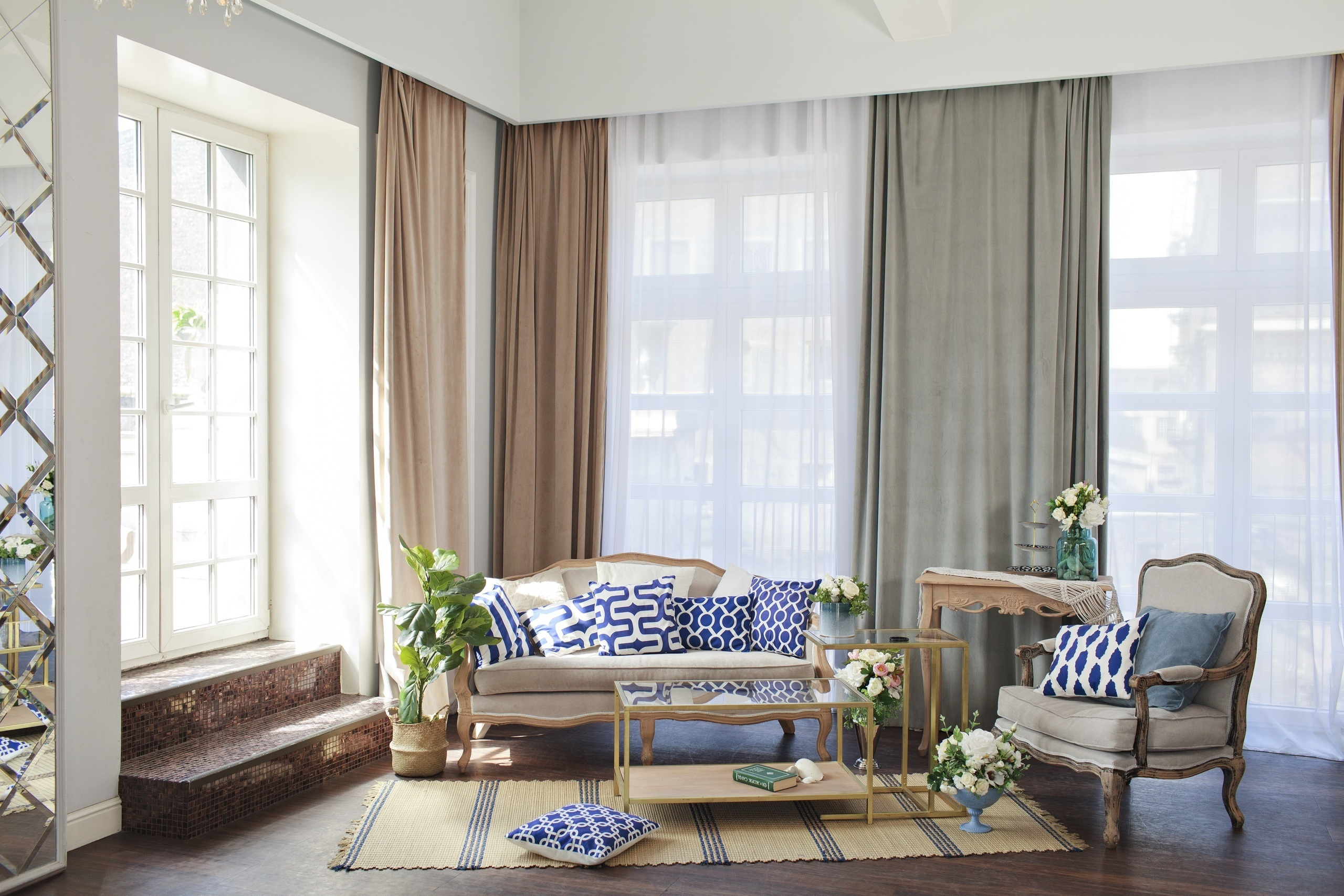 Рекомендуемые фотостудии для свадебной или семейной съёмки в СПб