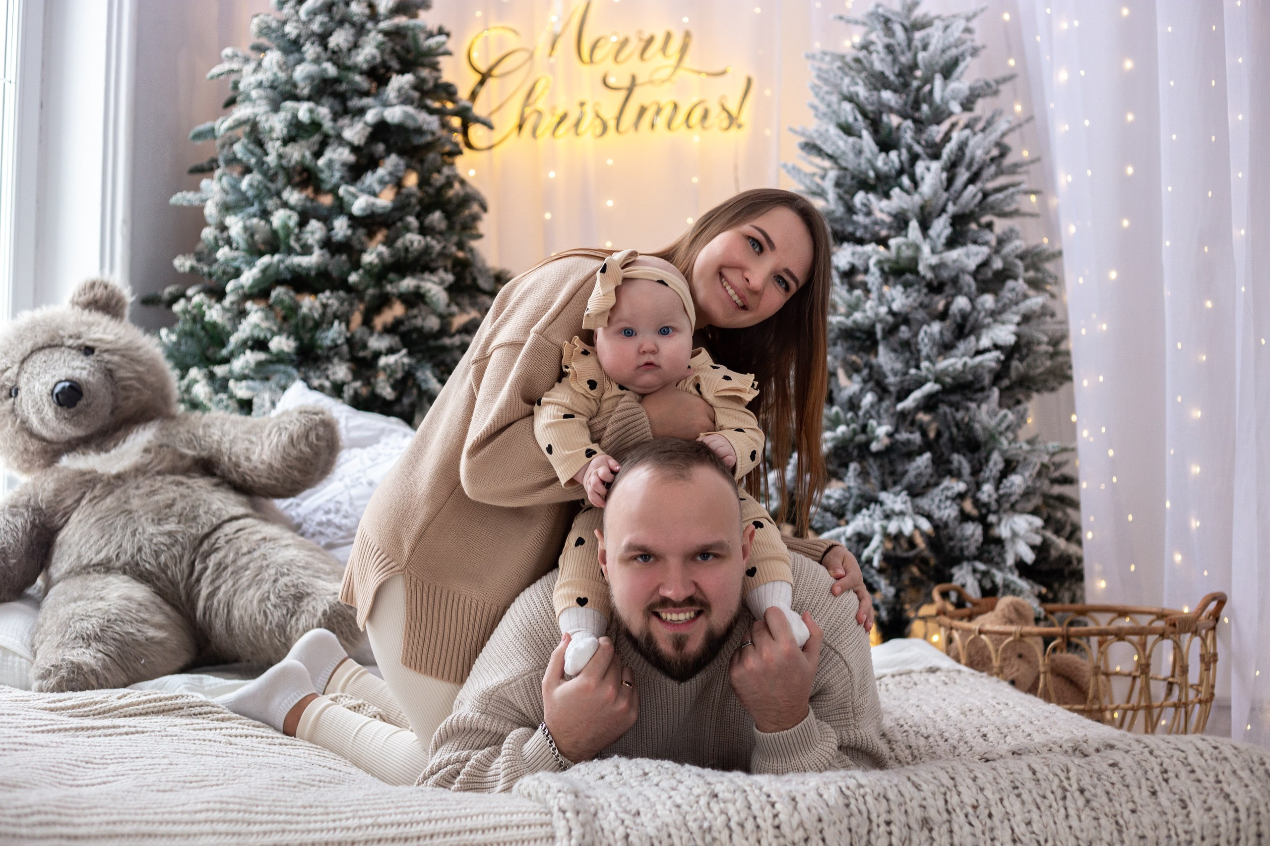 Семейная новогодняя фотосессия. Ярославль. Свадебный и семейный фотограф в Ярославле Александр Лобков