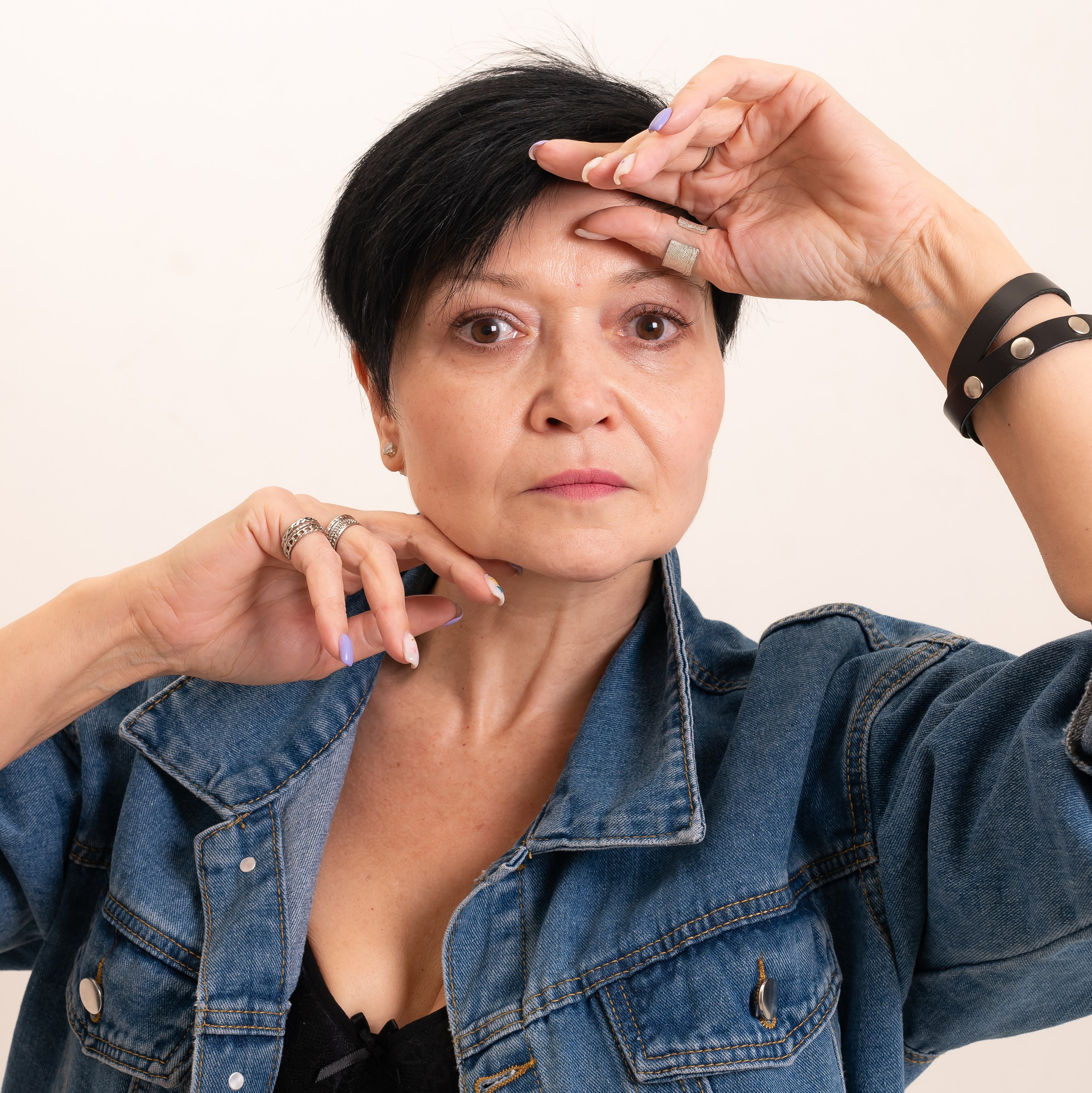 Контакты. Модель Москва