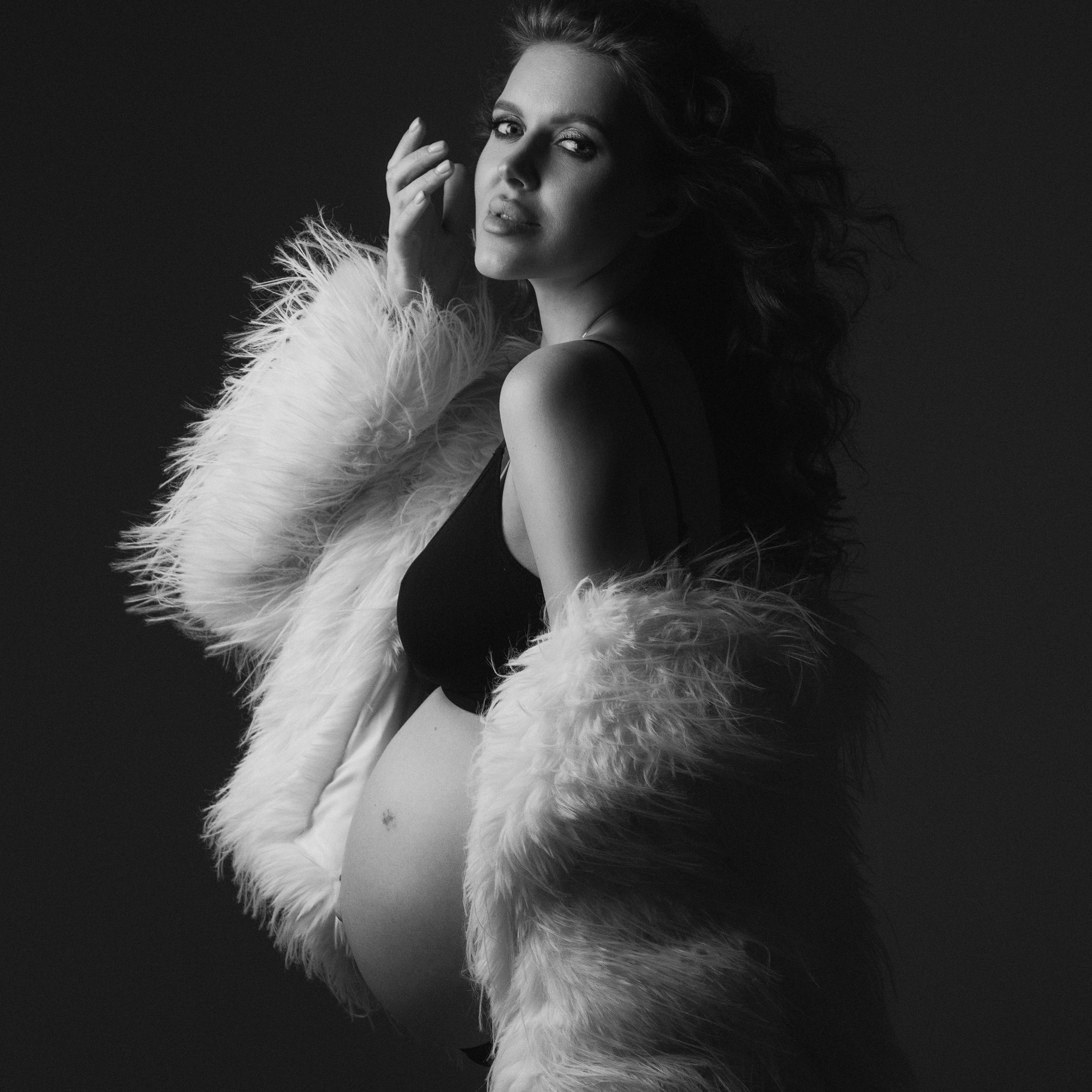 Фотосессия беременности. Фотограф беременности, новорожденных и детей до года в Челябинске Волк