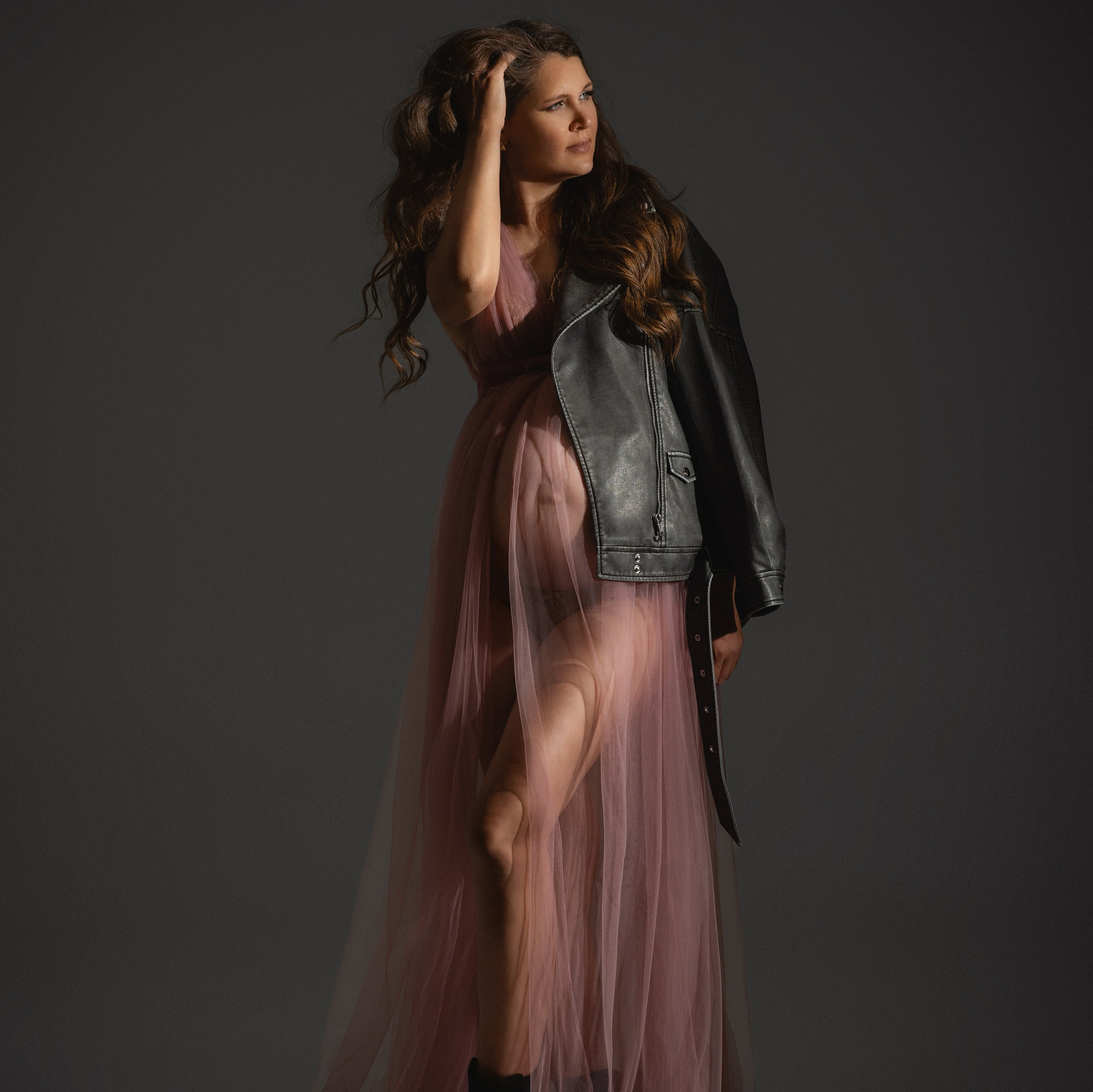 Коллекция нарядов для съемки беременности. Фотограф беременности, новорожденных и детей до года в Челябинске Волк