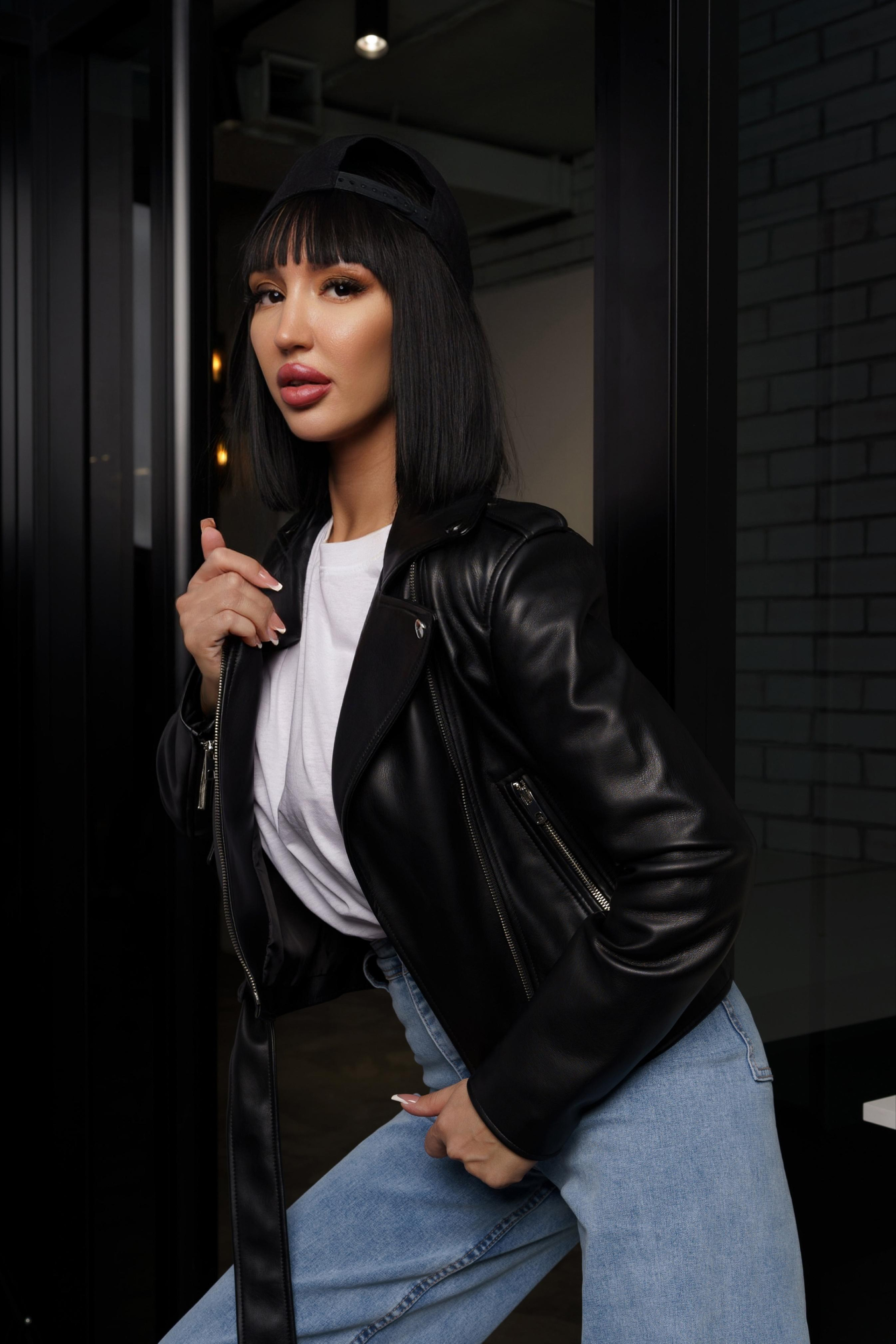 Модели для коммерческой предметной съемки в Новосибирске