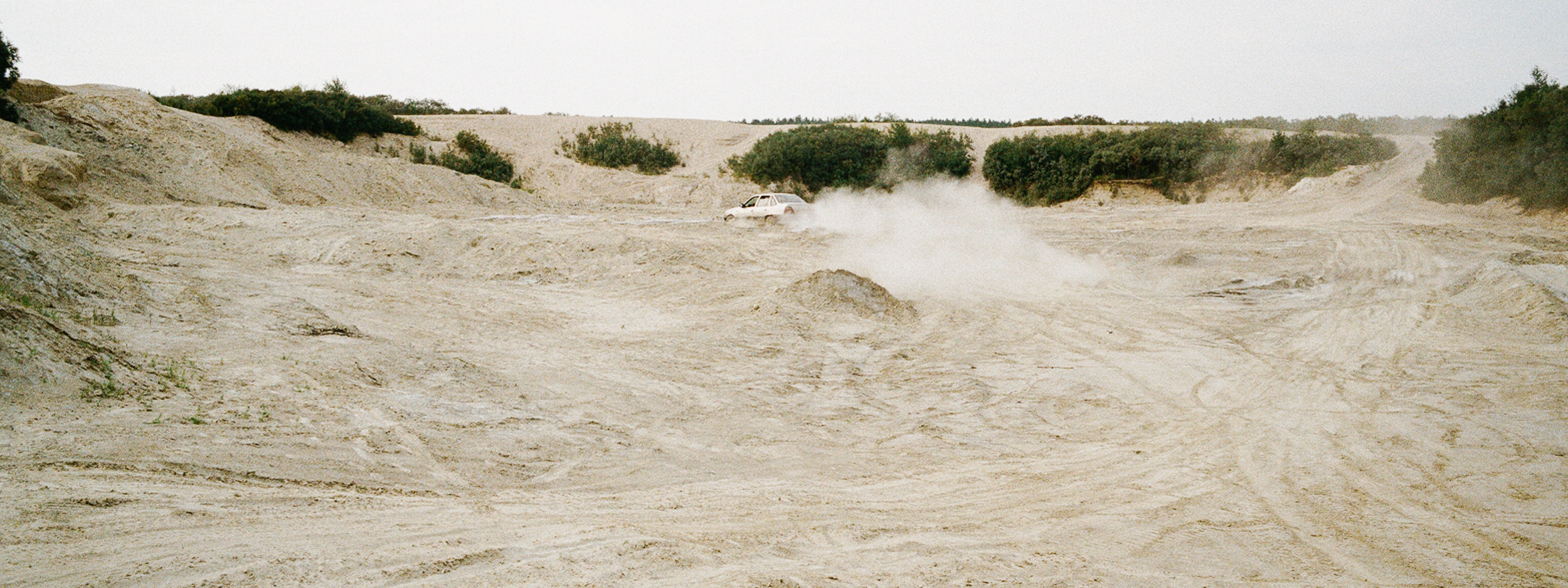 Контакты. Фотограф Аня Марченкова