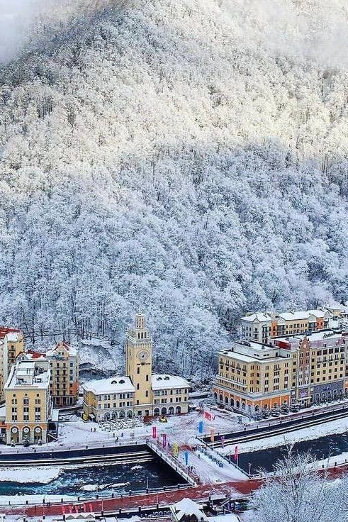 Инструкторы по горным лыжам Сочи Красная Поляна. Горнолыжная школа