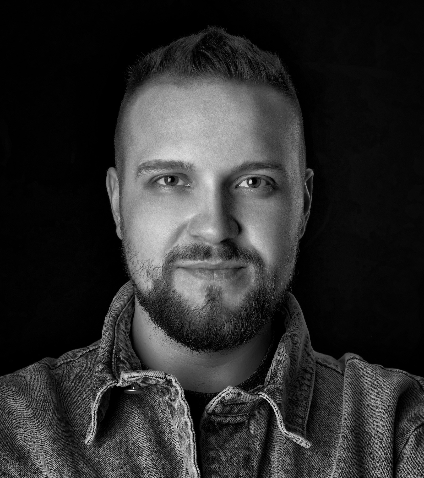 Контакты. Портретный фотограф в Москве Андрей Троицкий