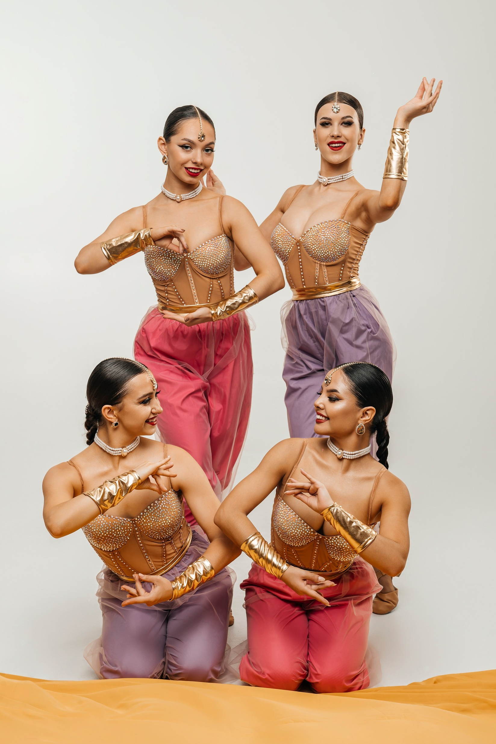 Репертуар и прайс. Танцевальная шоу-группа «GRANAT»