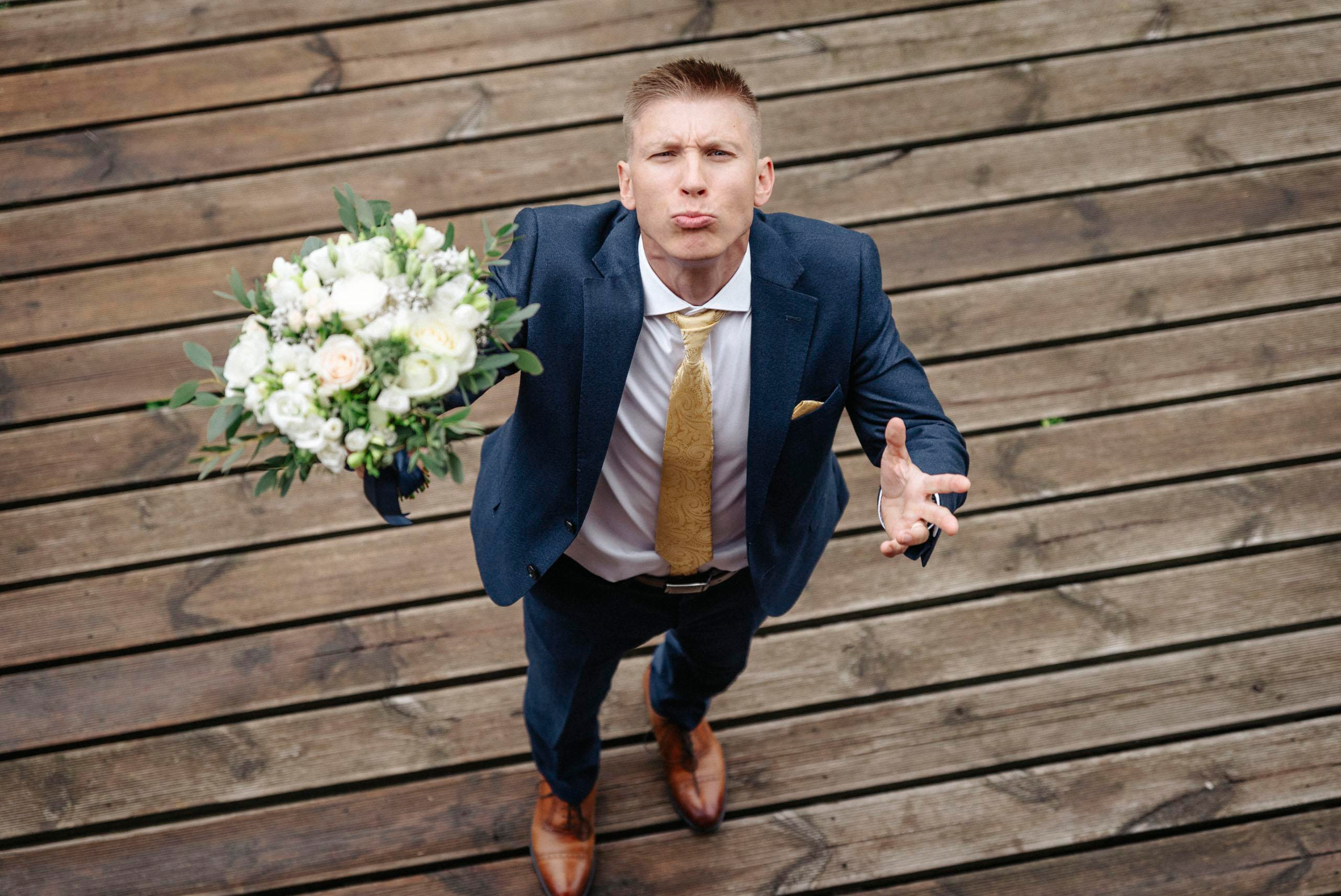 Свадебные сборы жениха и невесты надо ли снимать?