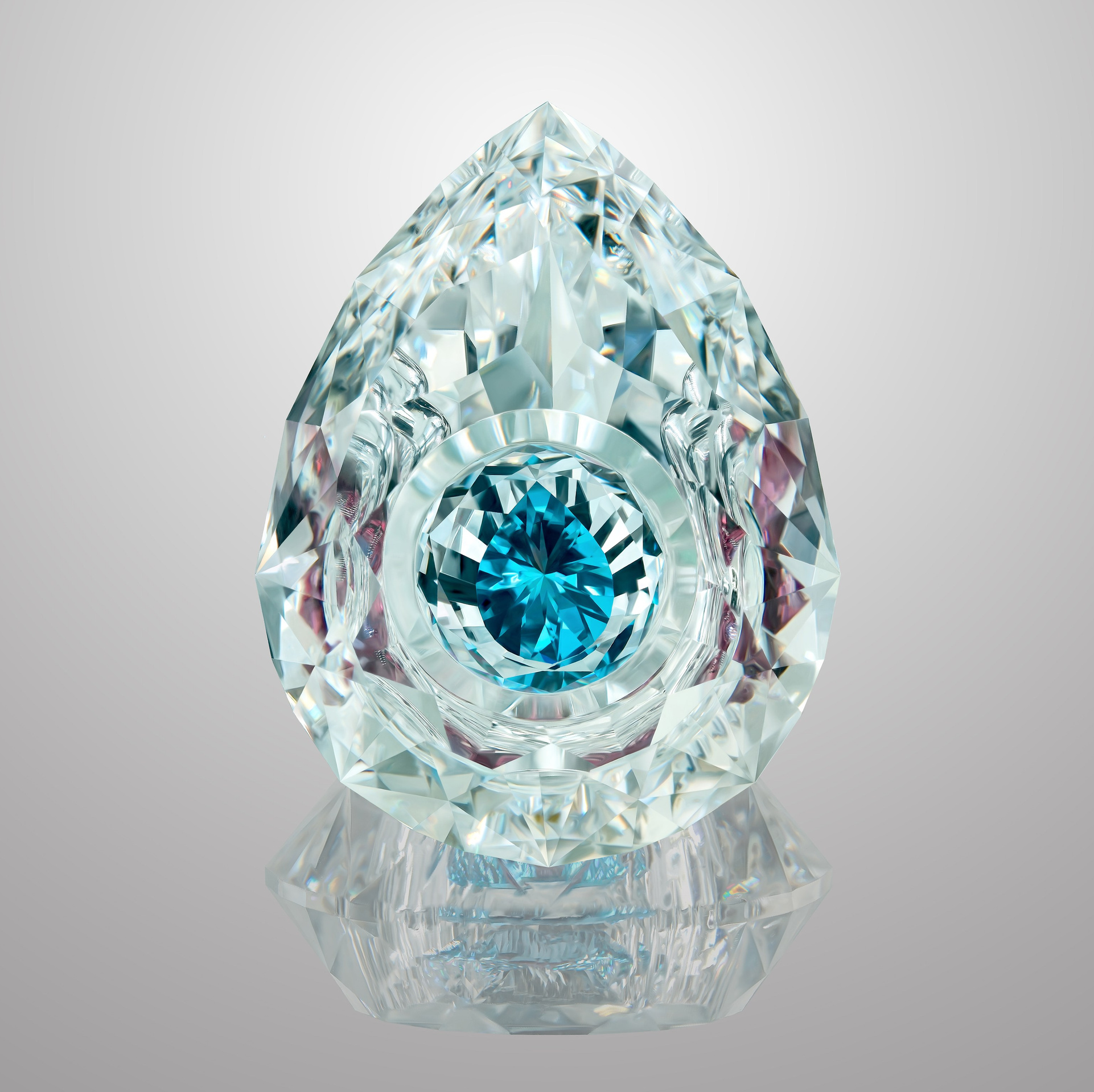 Каталожная фотосъёмка. High-quality professional advertising photography of jewelry, precious stones, training, consultation