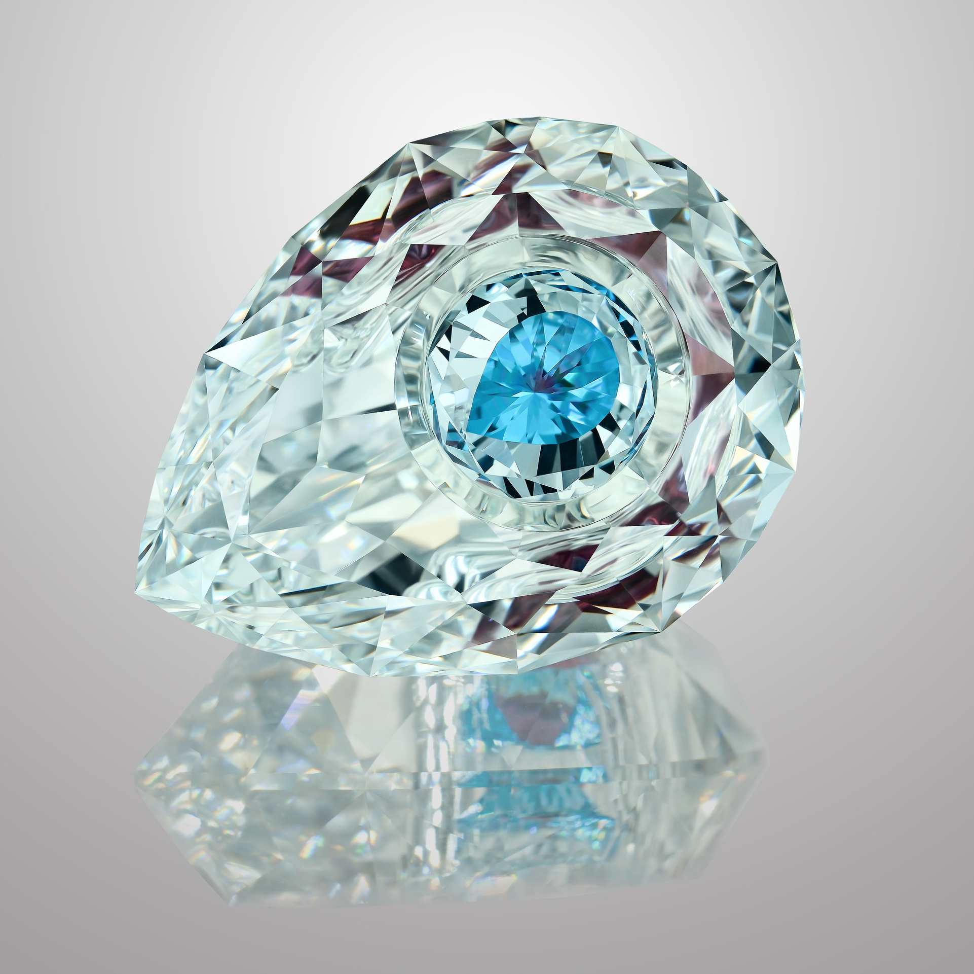 Каталожная фотосъёмка. High-quality professional advertising photography of jewelry, precious stones, training, consultation