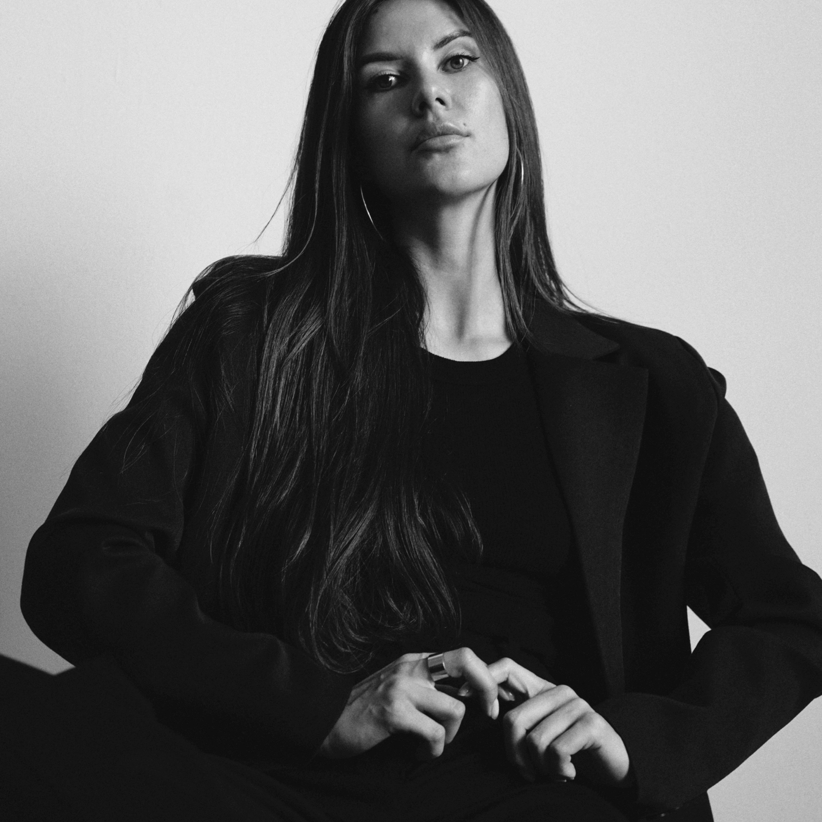 Контакты. Предметное бренд-видео и фото в Санкт-Петербурге