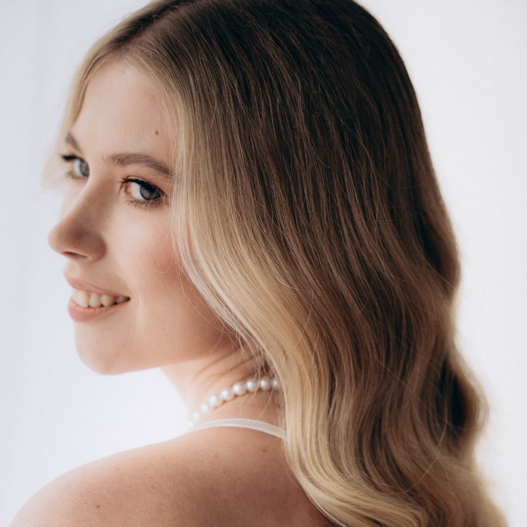 Услуги. Визажист и стилист по волосам в Москве Семенова Алена