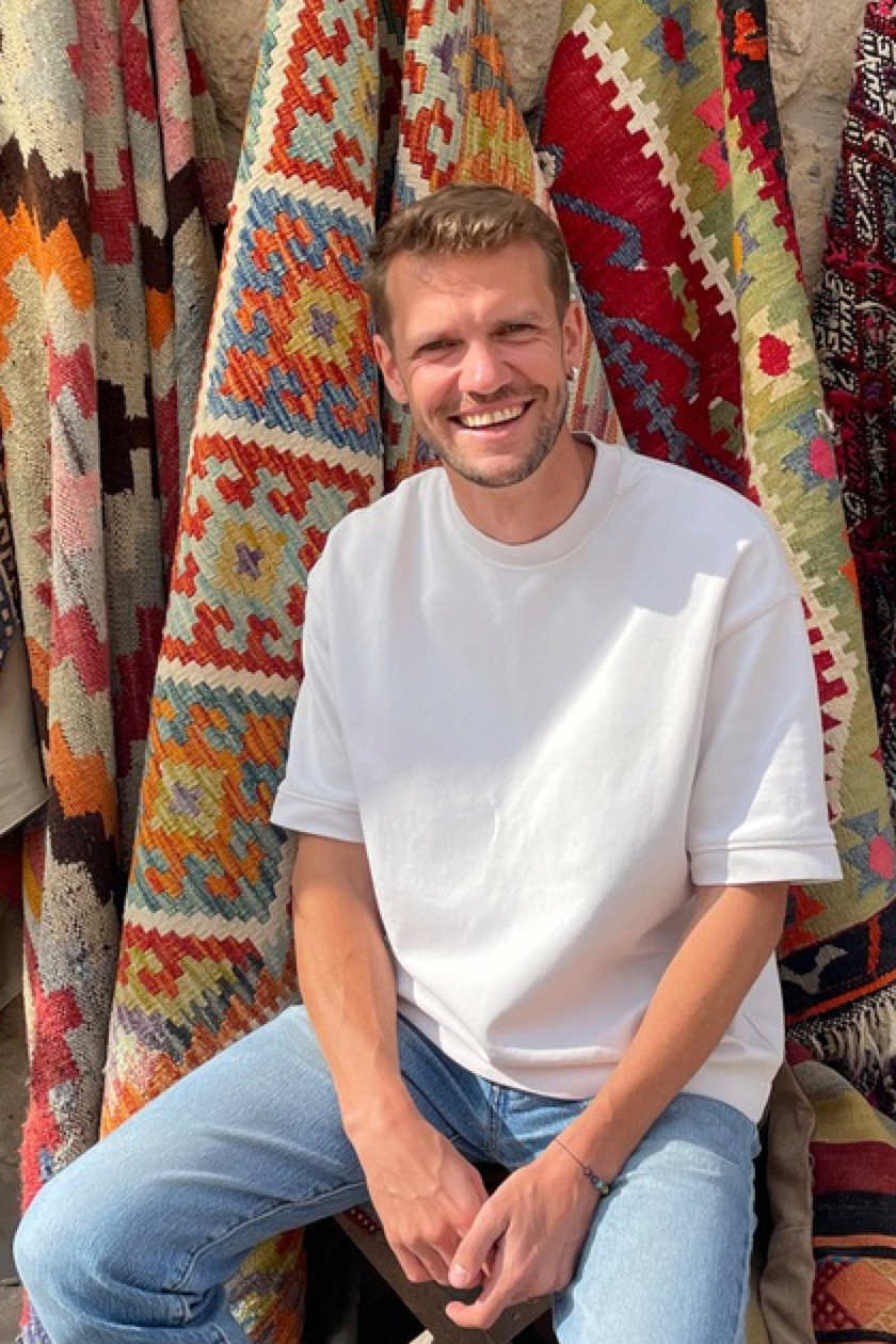 Контакты. Предметный и портретный фотограф из Москвы Лосевский Александр