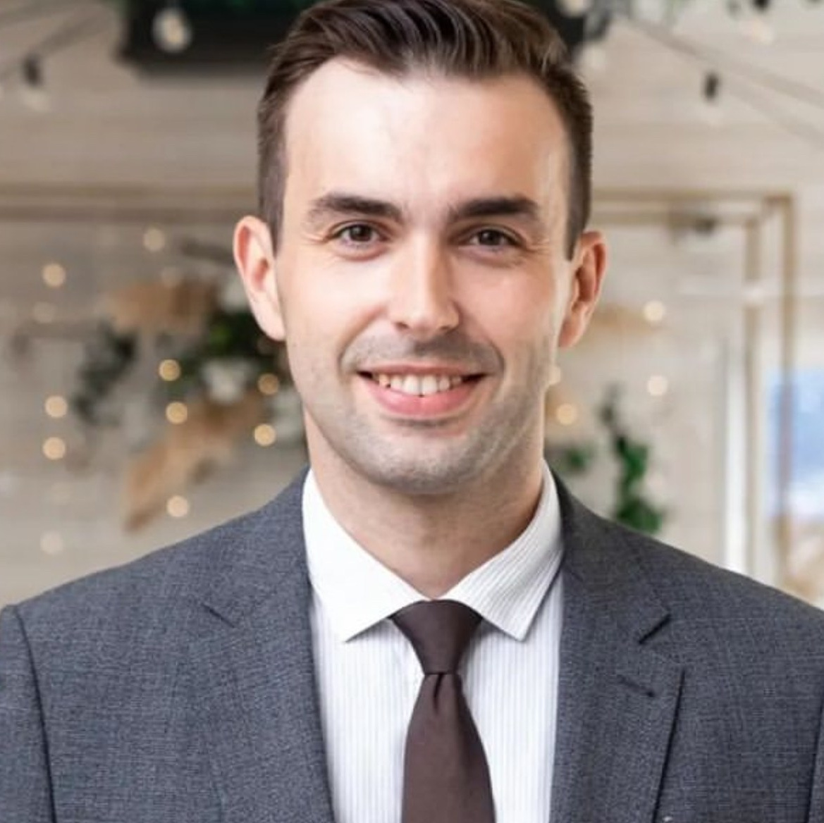 профессиональный ведущий москва