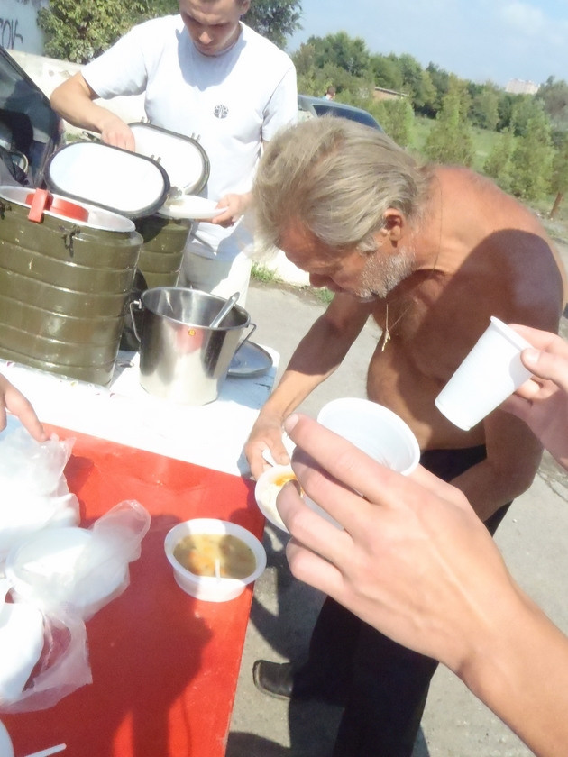 Раздача питания на Эко-фестивале 31 августа. Пища для Жизни