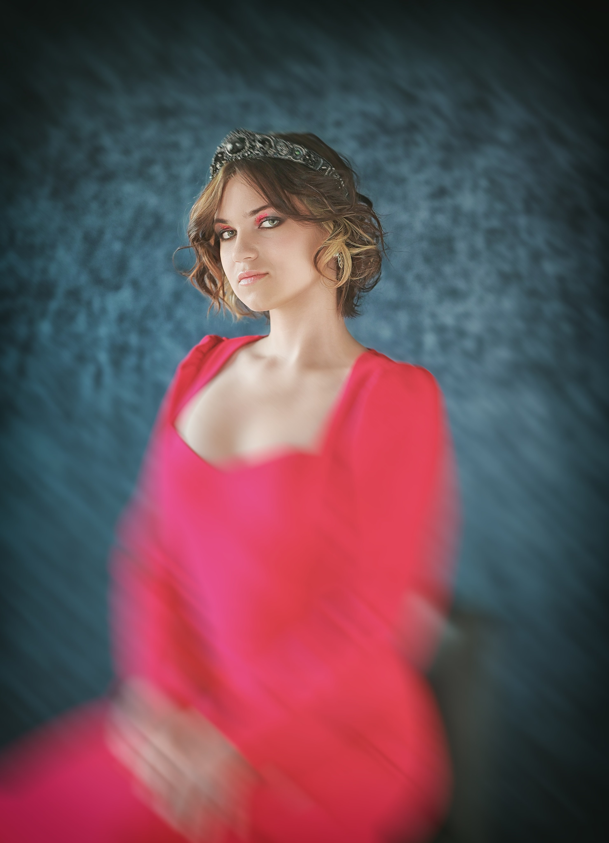 Красный — цвет уверенности: как носить яркий цвет без страха. Сафронов Иван — портретный фотограф в Москве