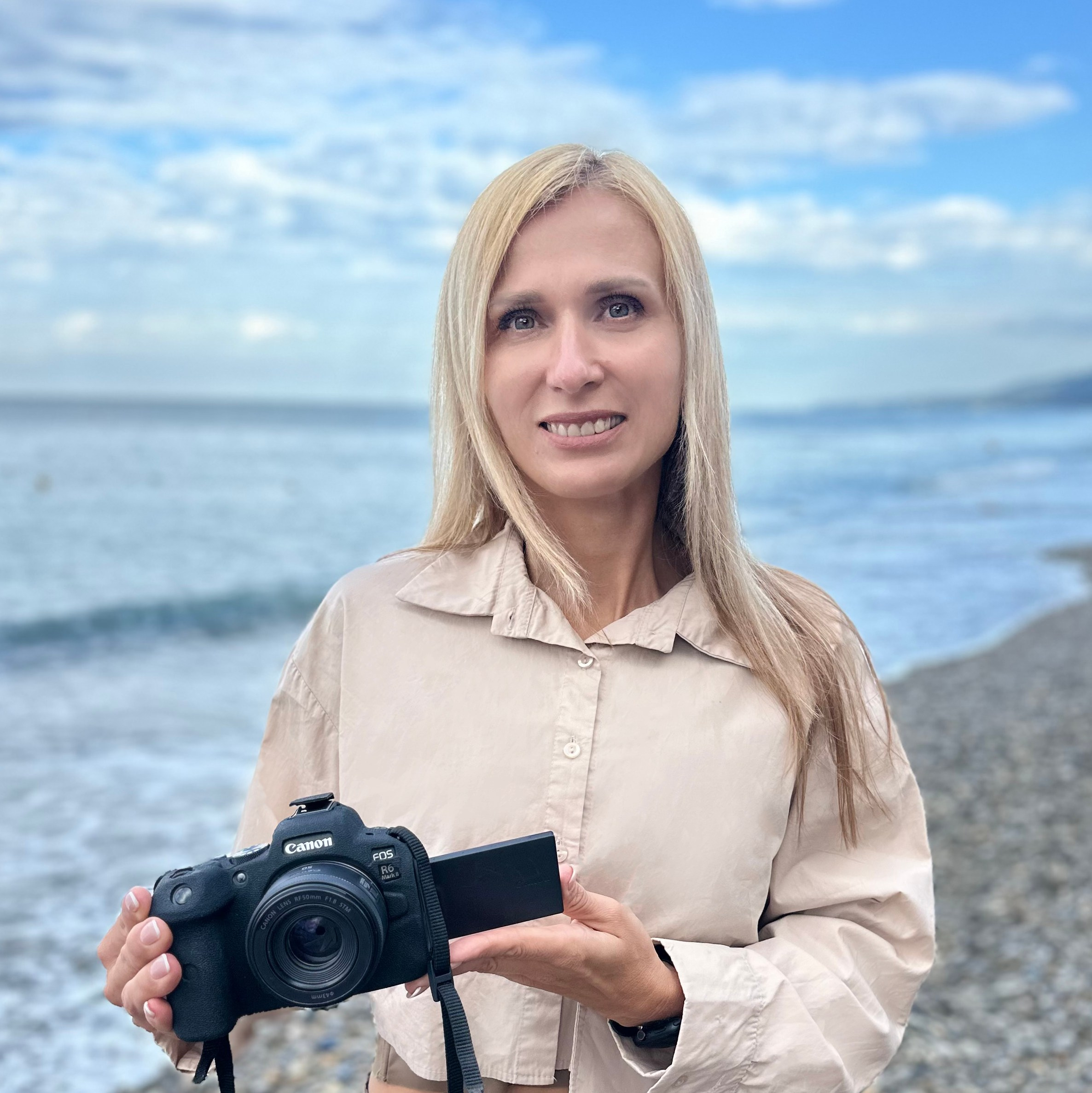 девушка с фотоаппаратом