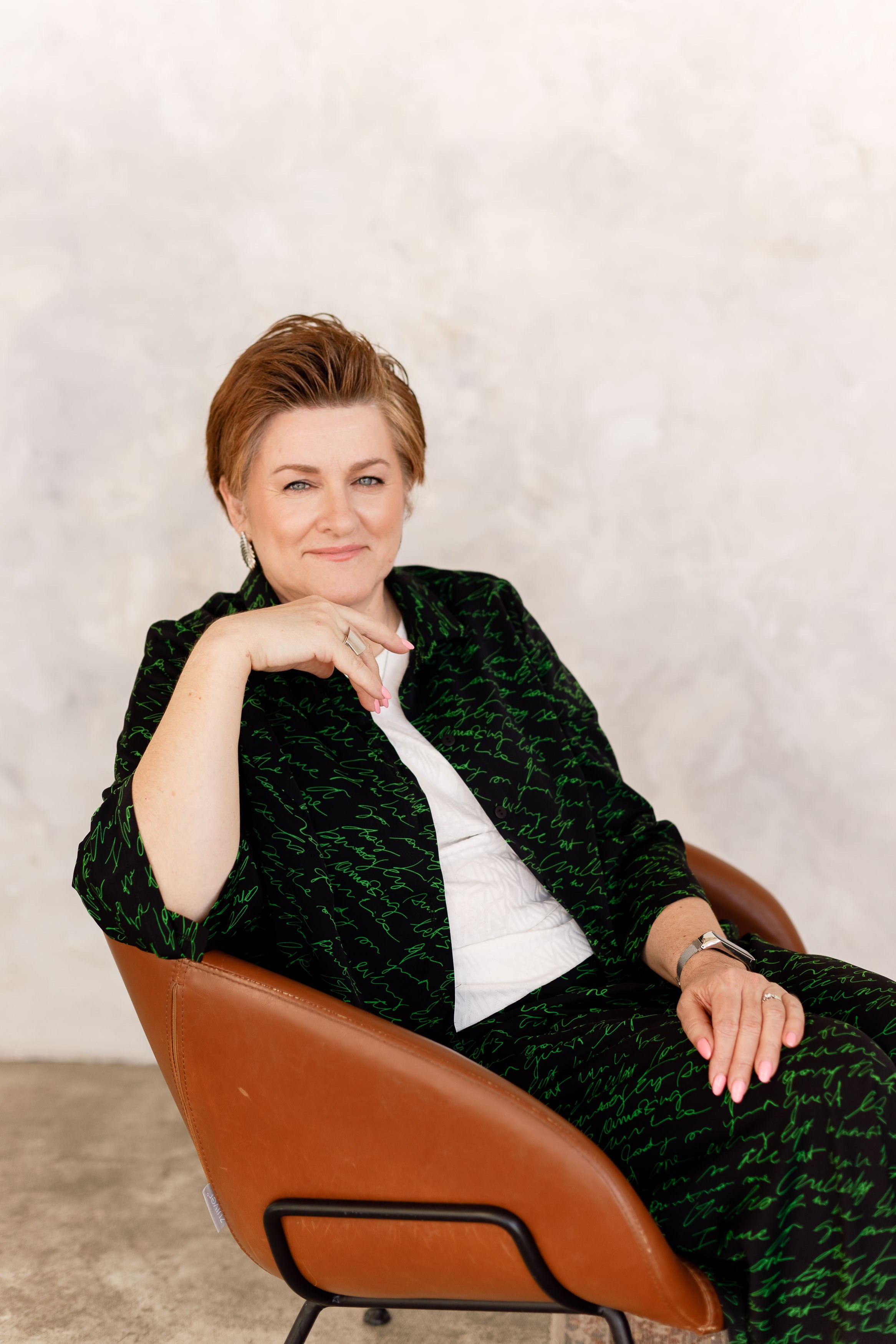 ИЗ БАБУШКИ В ЗВЕЗДНОГО РЕДАКТОРА