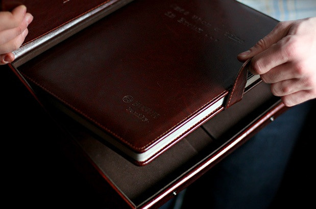 Аксессуары для хранения фотокниг. Фотограф Светозар Андреев