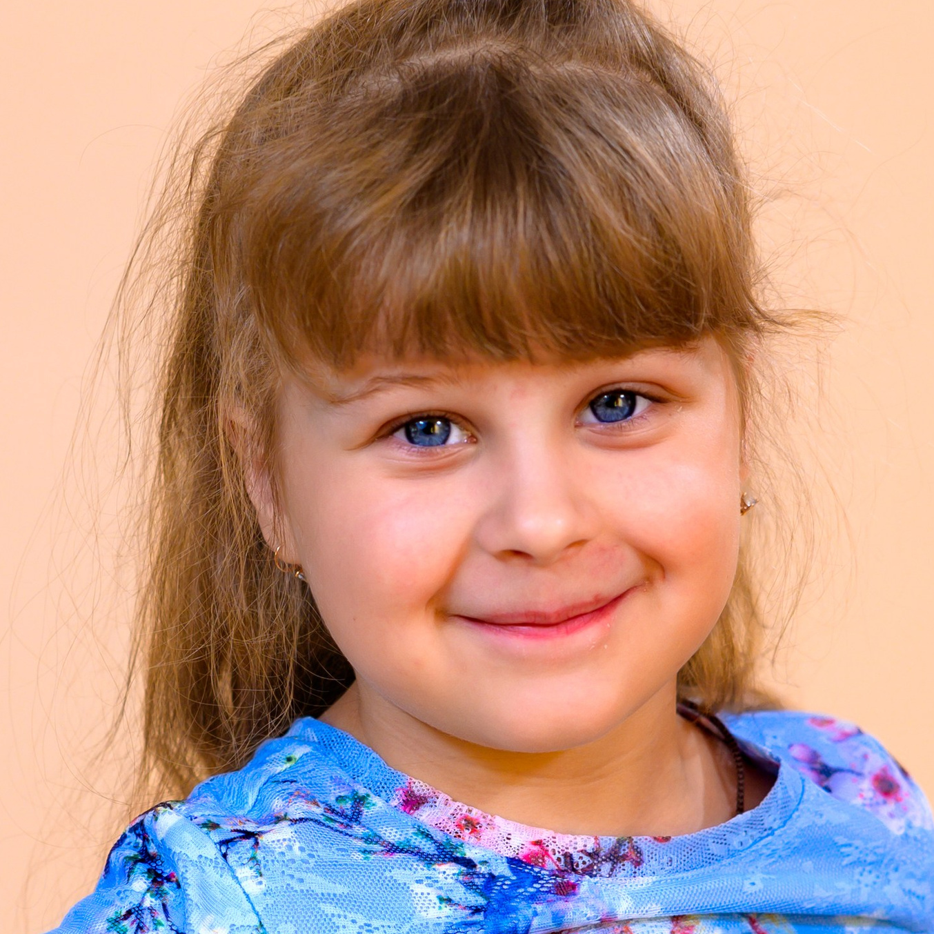 Выпускные альбомы. Выпускные альбомы в Туле и Тульской области для школ и детских садов