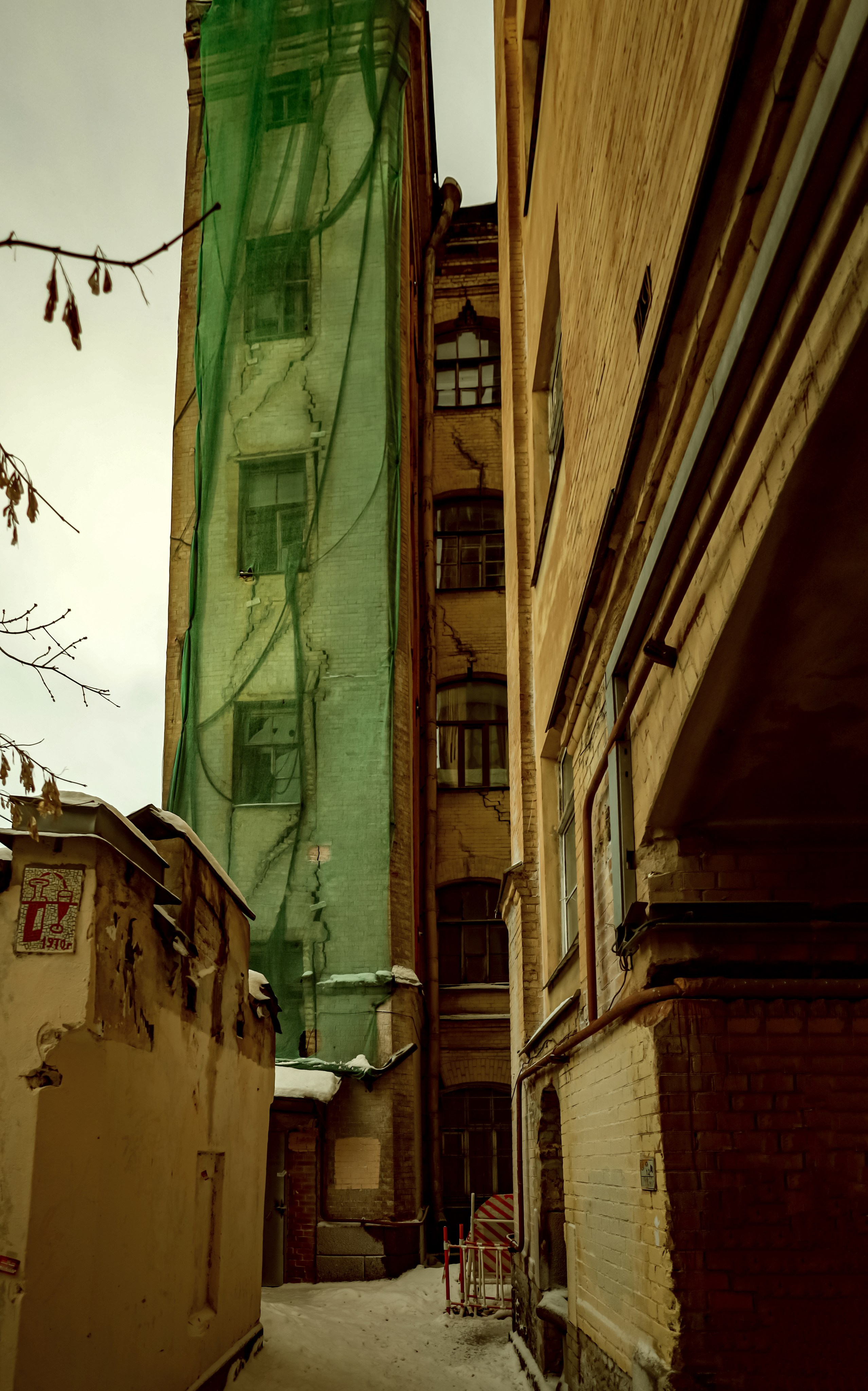 Дом лейтенанта Юрия Корсака. 812 оттенков Питера