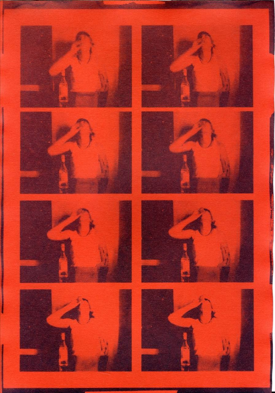 Белочка [видео/книга/объект]. Аня белка — художница и фотограф