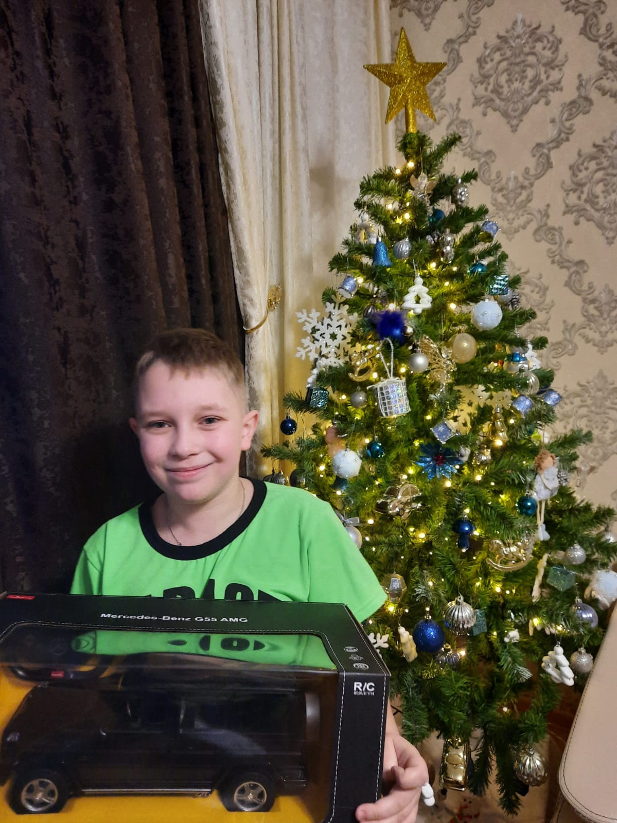 «Стань Дедом Морозом!». Фонд Мама