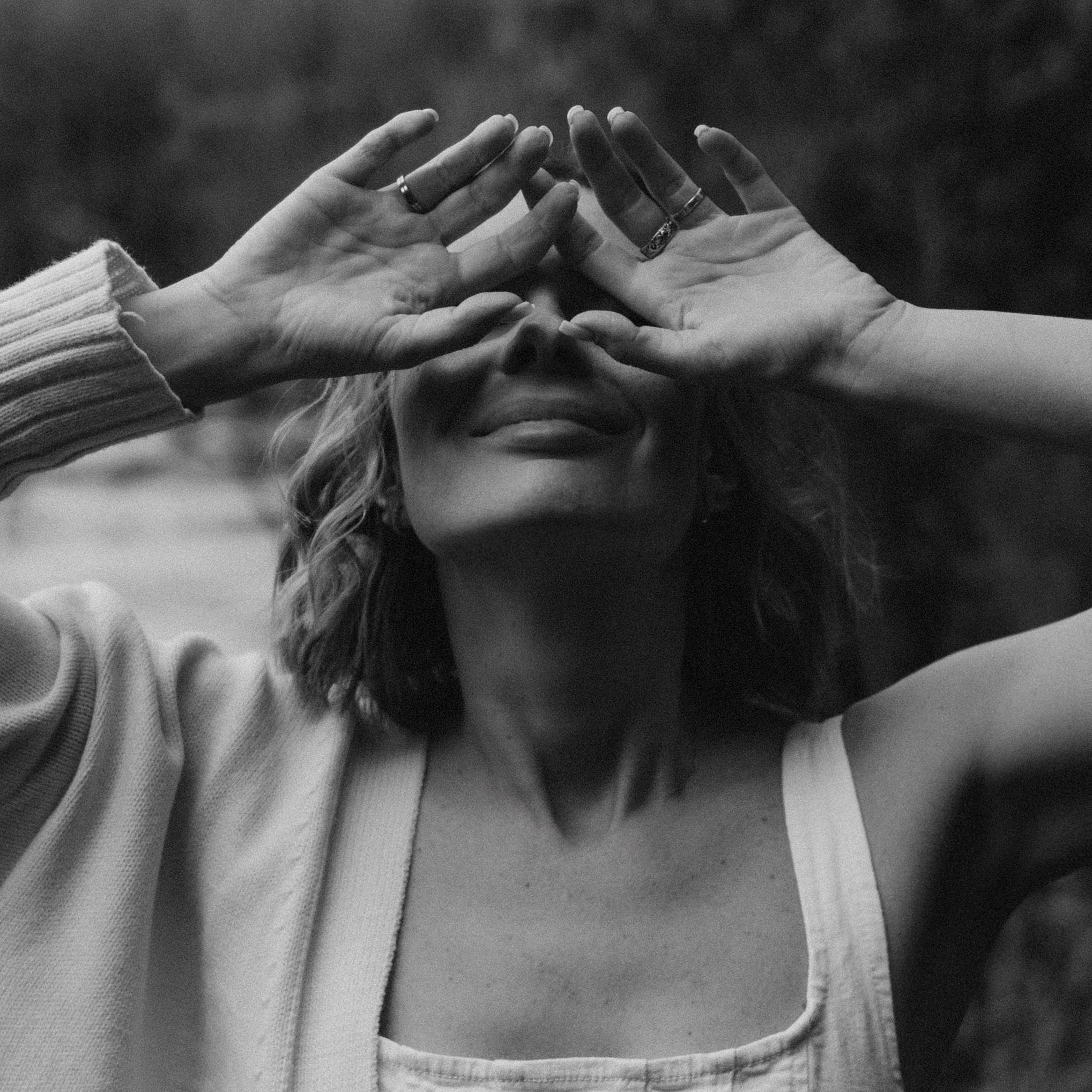 Контакты. Семейный фотограф в Ижевске Даша Денисова