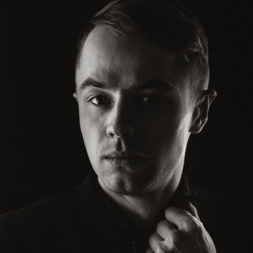 Контакты. Семейный фотограф в городе Семей