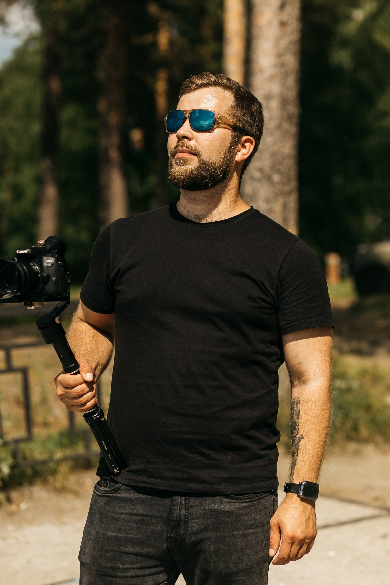 Контакты. Видеограф Юрий Галактионов