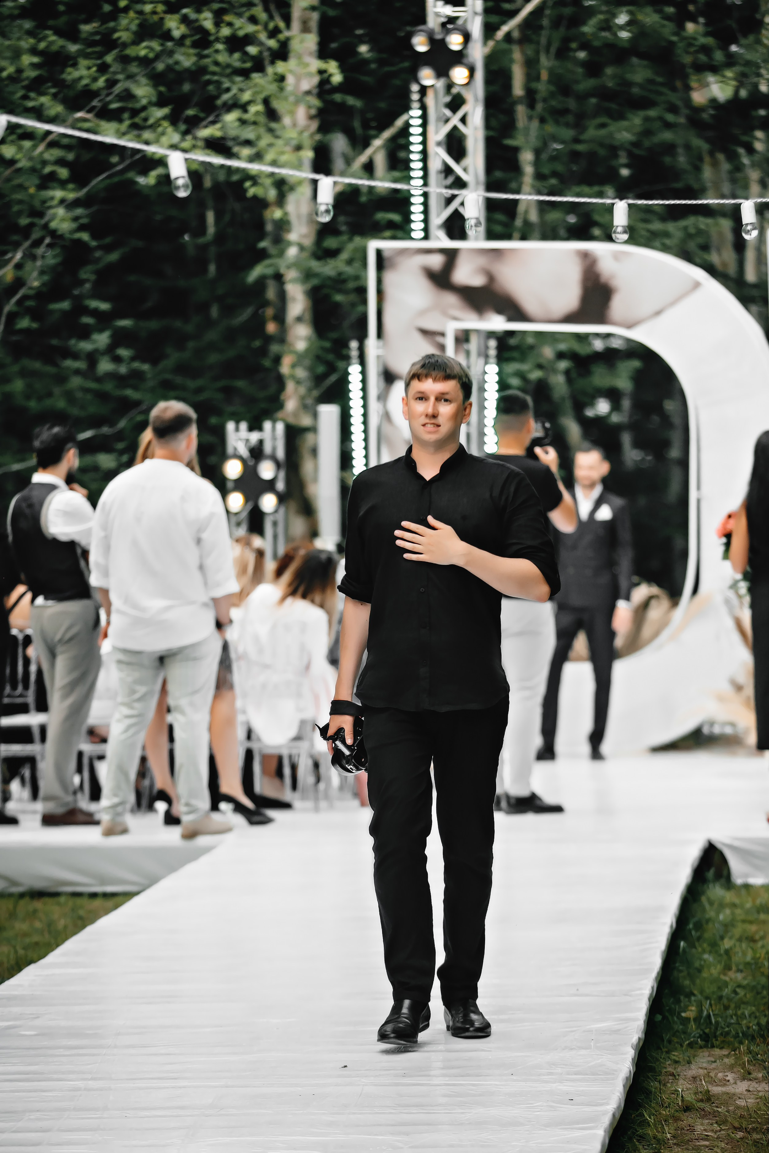 КОНТАКТЫ. Свадебный фотограф в Южно-Сахалинске — Бойко Александр