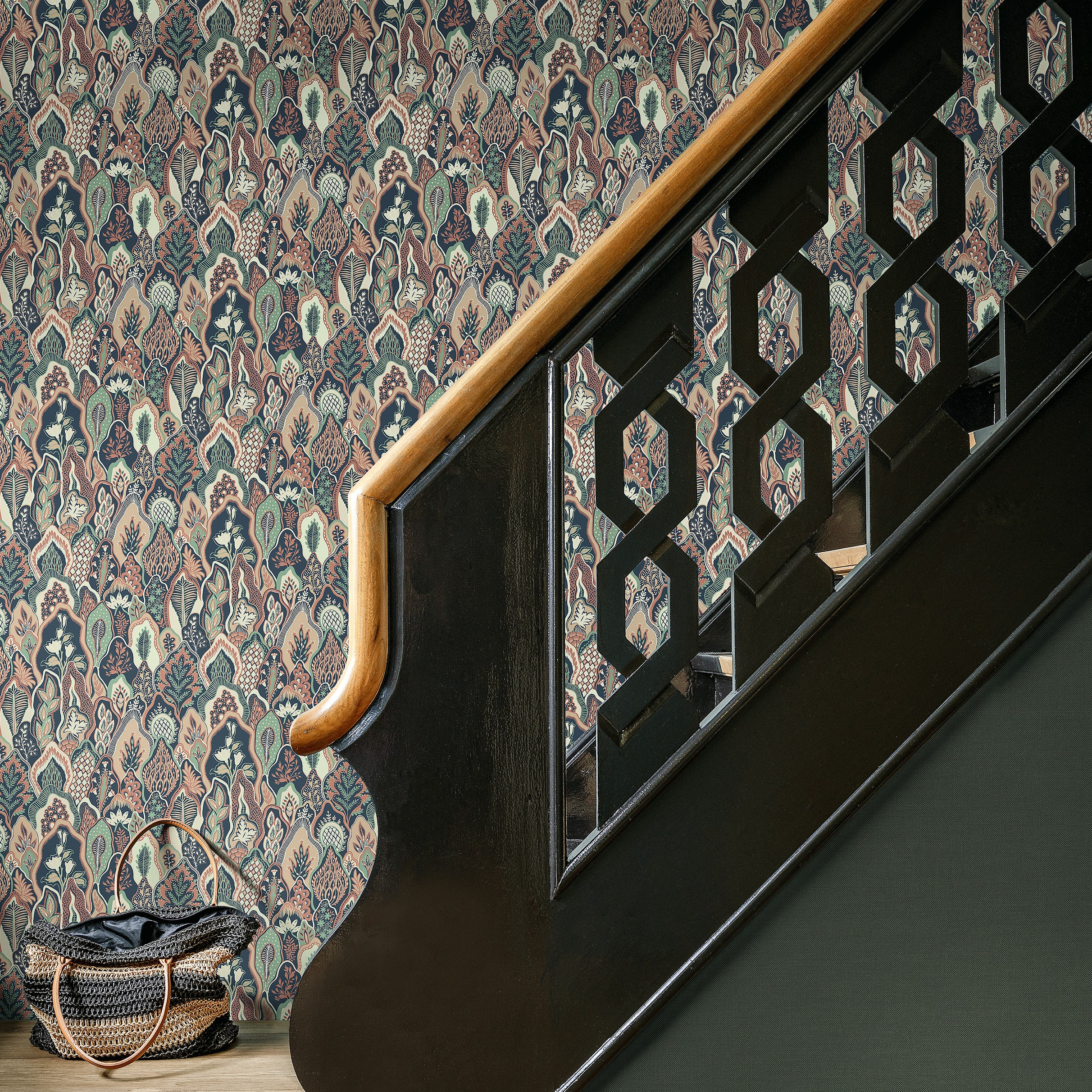 Коллекции обоев и панно бренда Loymina. L. Deco интерьерный салон. Краски/обои/лепной декор