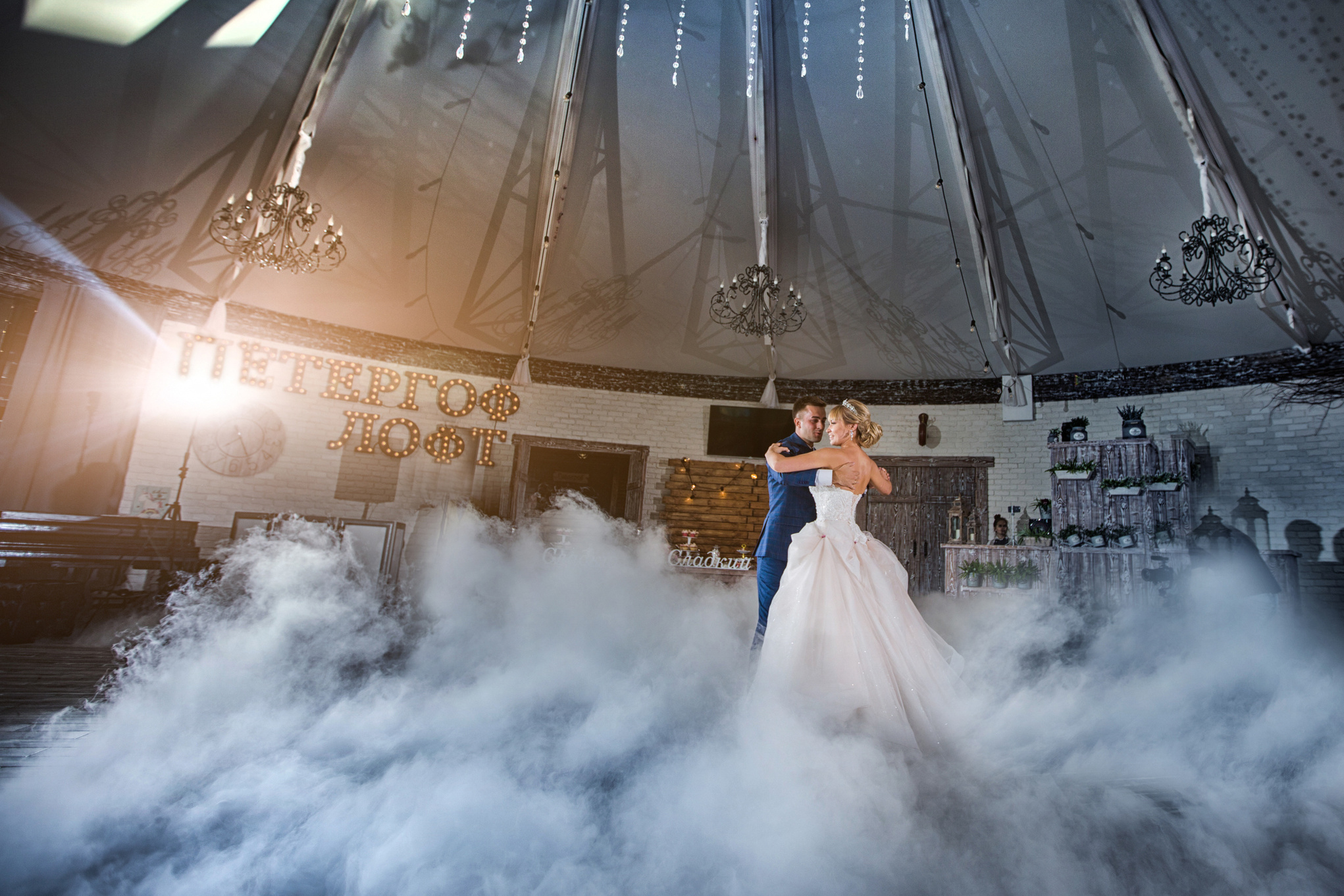 На сколько часов заказать фотографа на свадьбу. Свадебный фотограф в Санкт-Петербурге Рябикин Александр , занимаюсь св