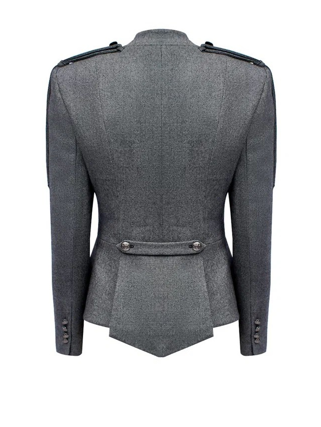 Услуги профессионального фотографа по съемке одежды на невидимом манекене в Москве