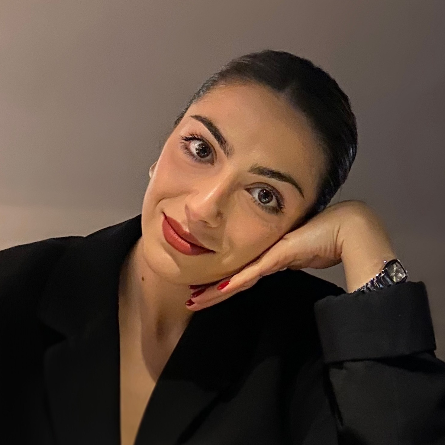 Контакты. Дизайн | AI-контент