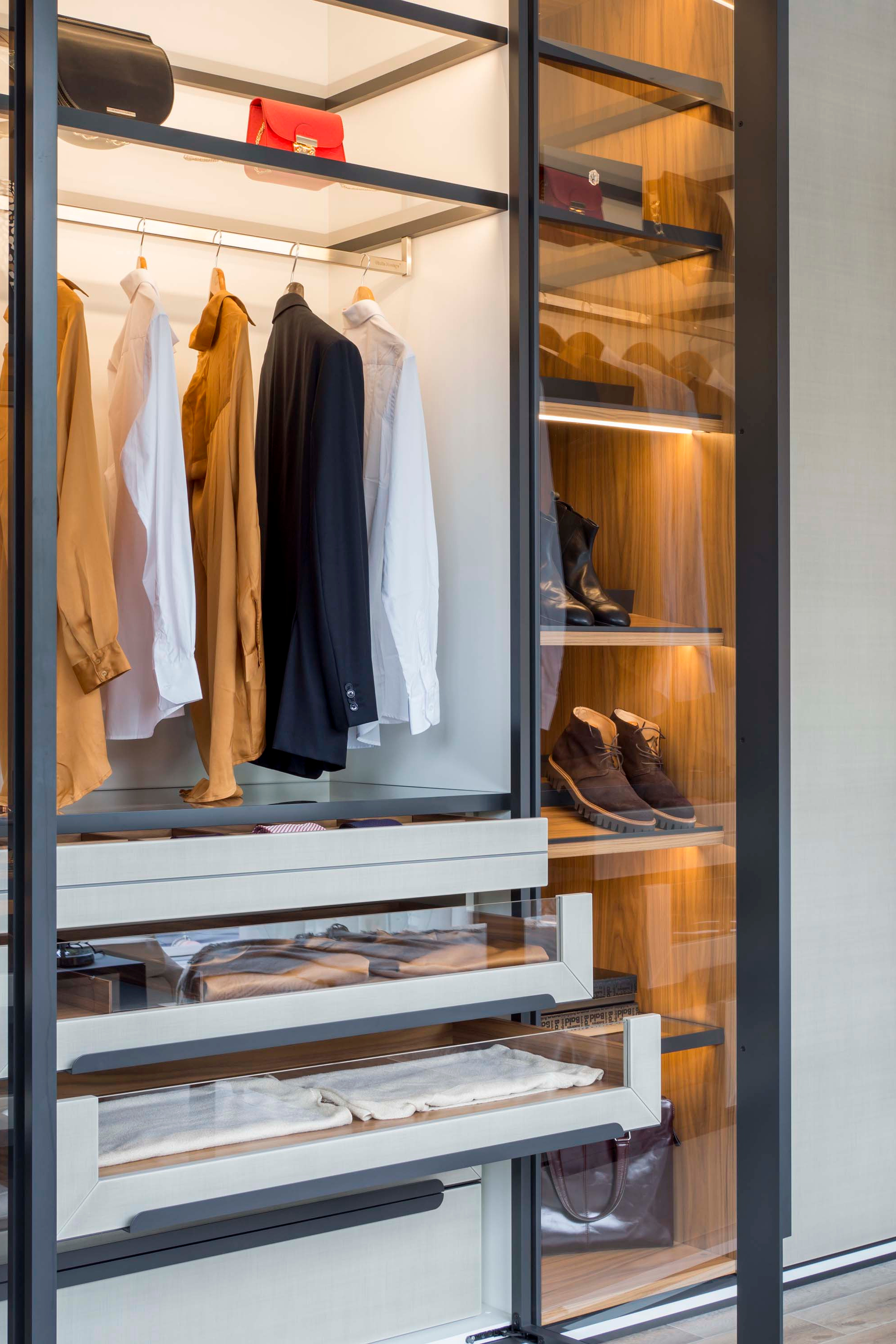 GIULIA NOVARS Manhattan. Elizarova Design Studio