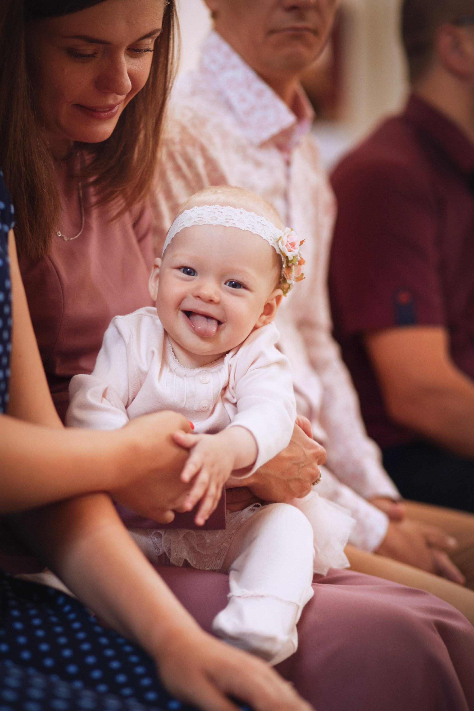 Малыш на руках во время таинства