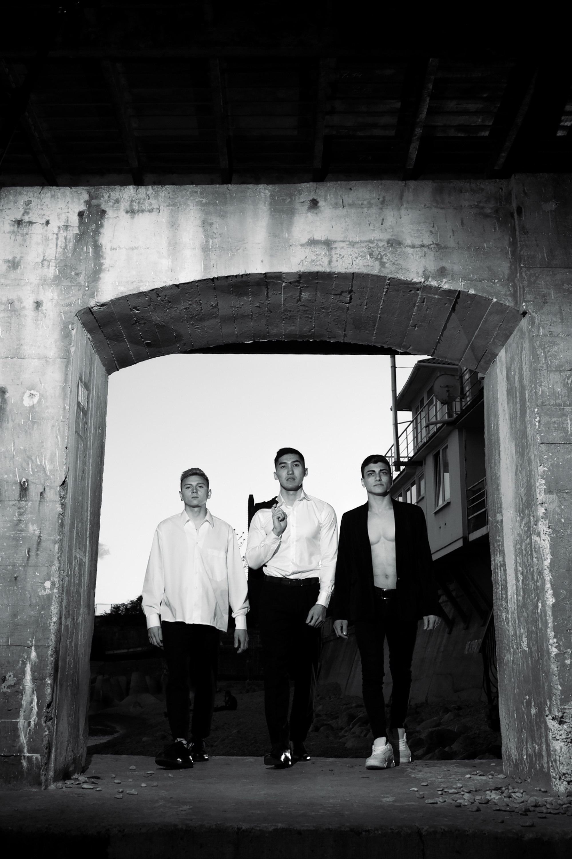 Акробаты Ptizzashow г. Ялта. Свадебный фотограф ростов-на-Дону / Сочи / Москва