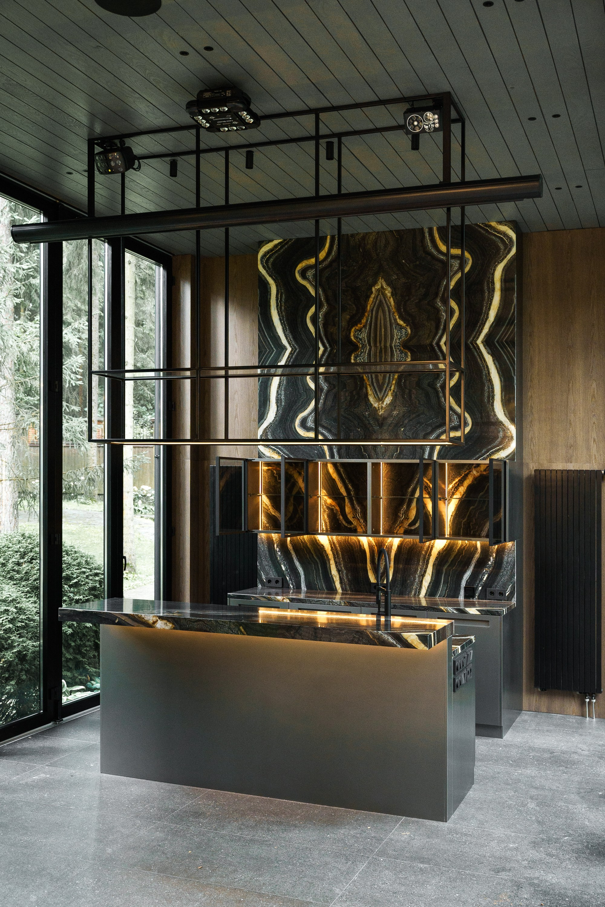 Услуги. Профессиональное решение для частных лиц и бизнеса